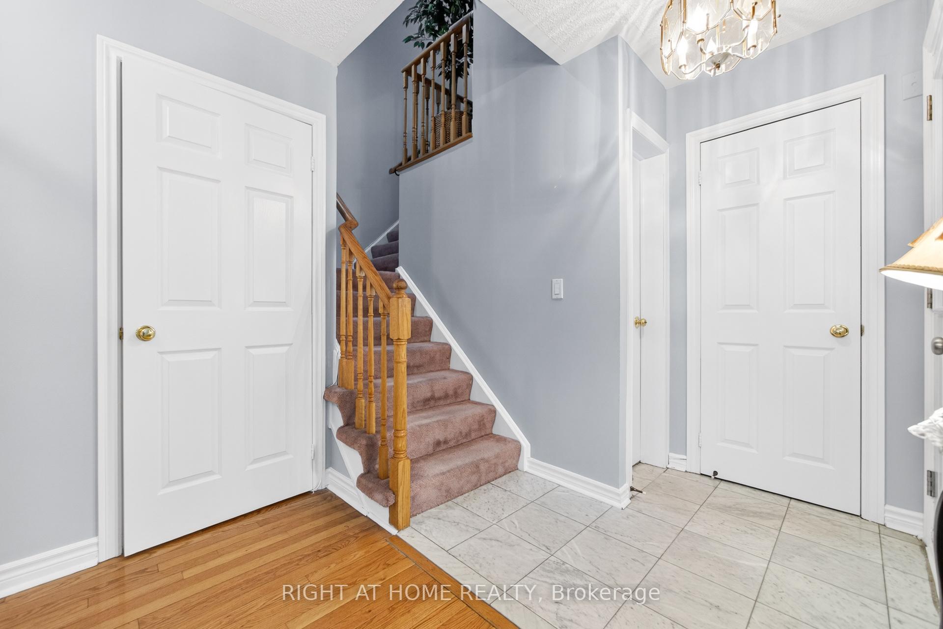 Photo 10 of 25 Heathcliffe Square, Brampton, Central Park — HOMEH