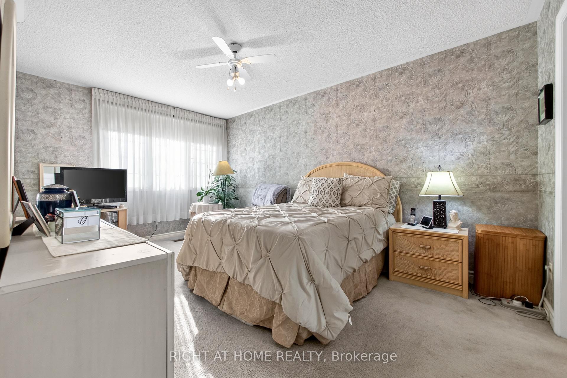 Photo 14 of 25 Heathcliffe Square, Brampton, Central Park — HOMEH
