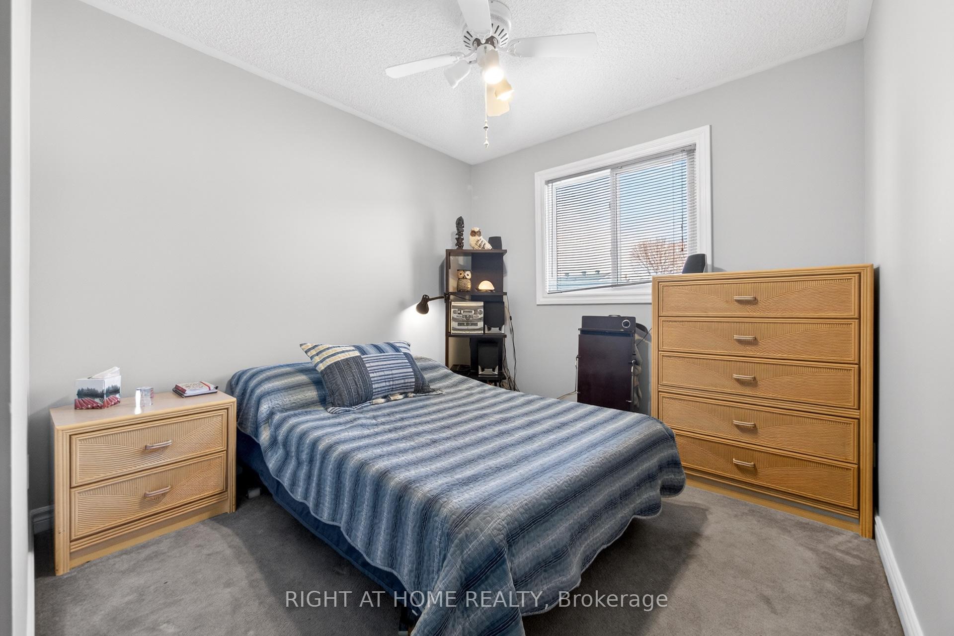 Photo 27 of 25 Heathcliffe Square, Brampton, Central Park — HOMEH