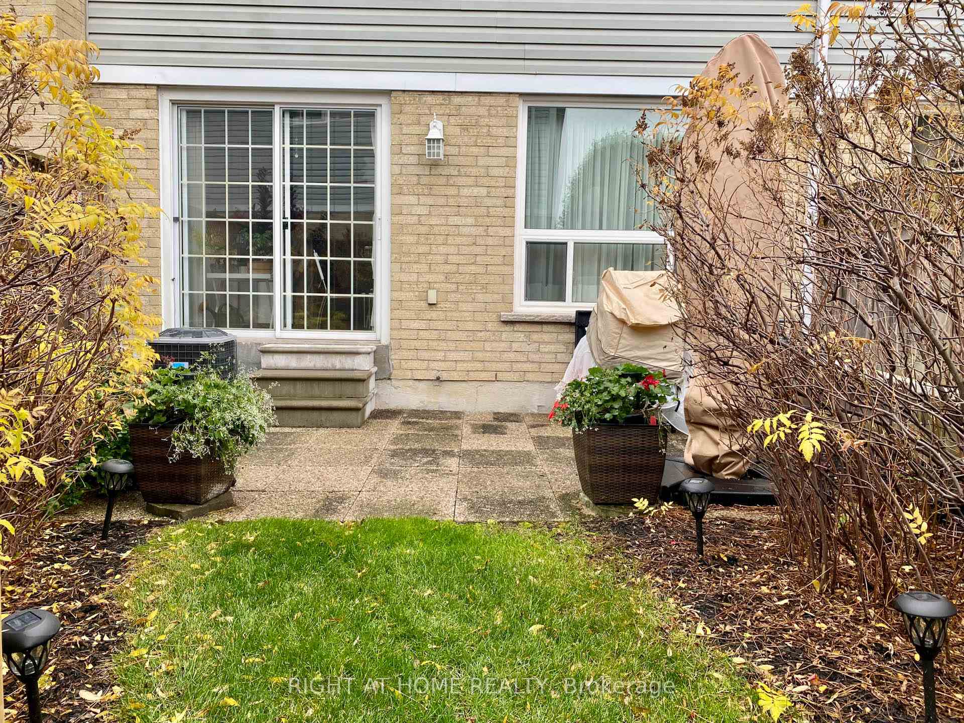 Photo 34 of 25 Heathcliffe Square, Brampton, Central Park — HOMEH
