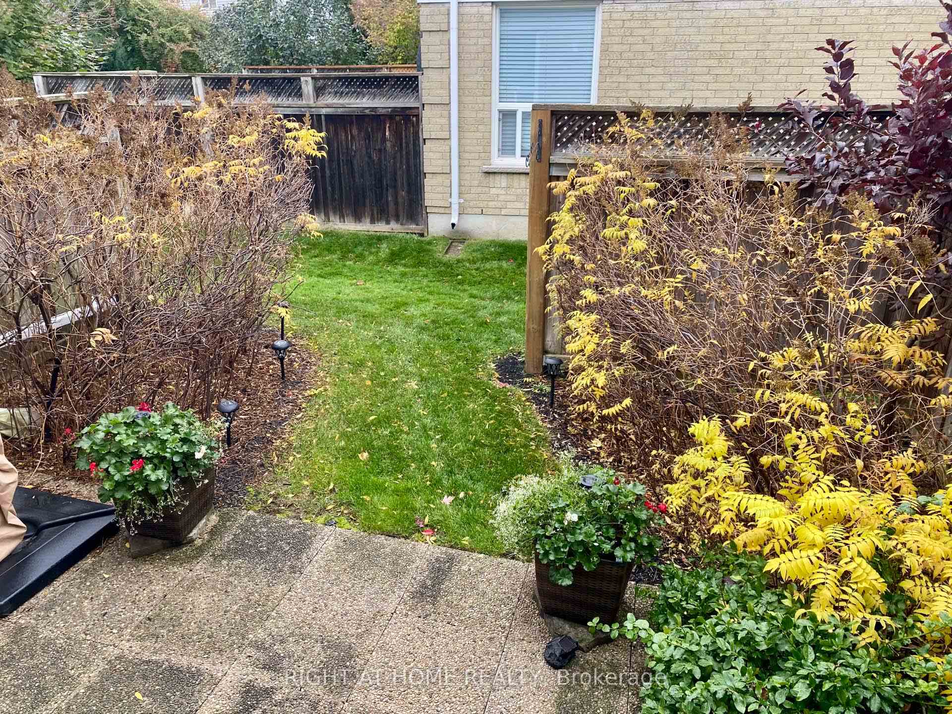 Photo 35 of 25 Heathcliffe Square, Brampton, Central Park — HOMEH