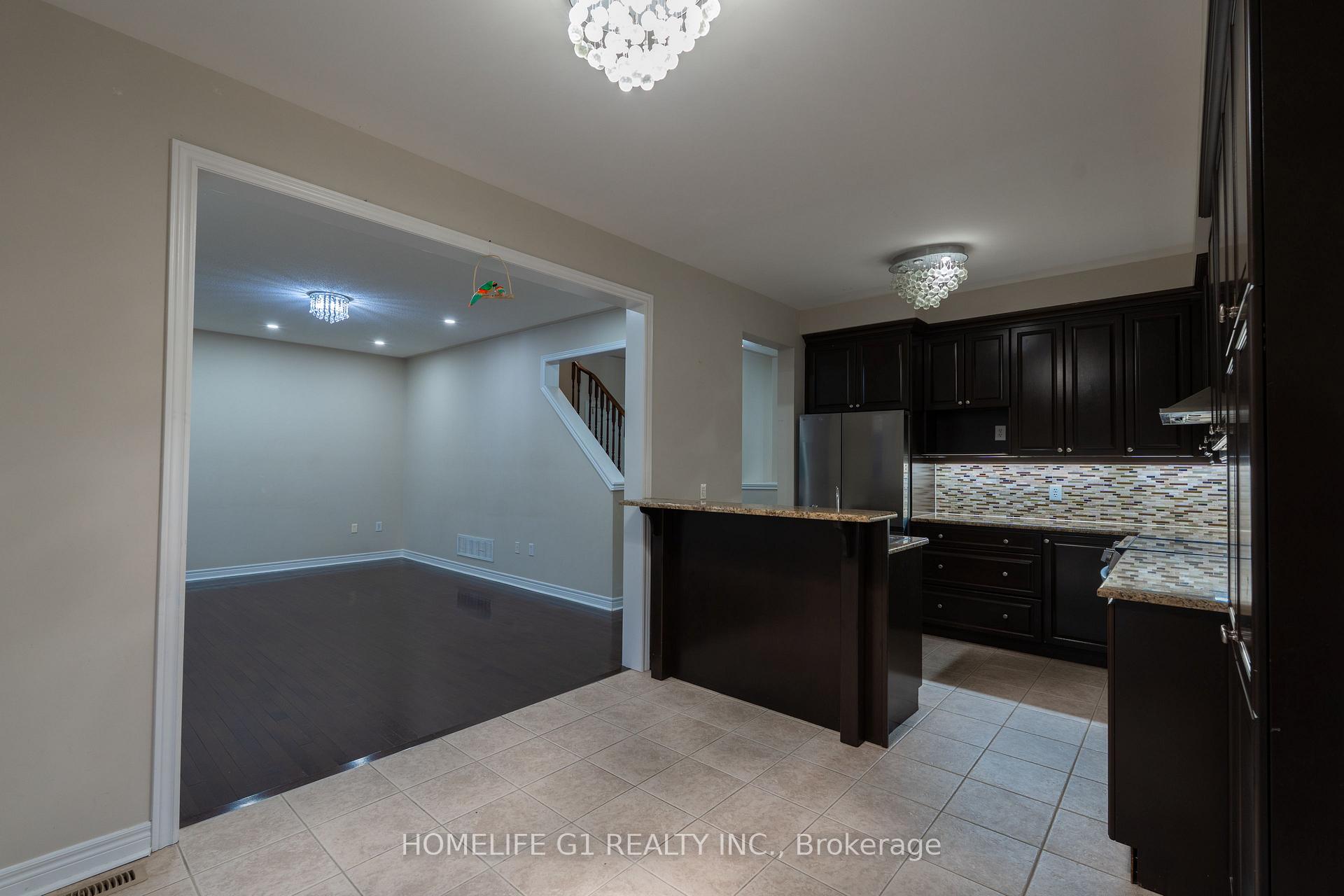 Photo 16 of 79 Heslop Circle, Brampton, Sandringham-Wellington — HOMEH