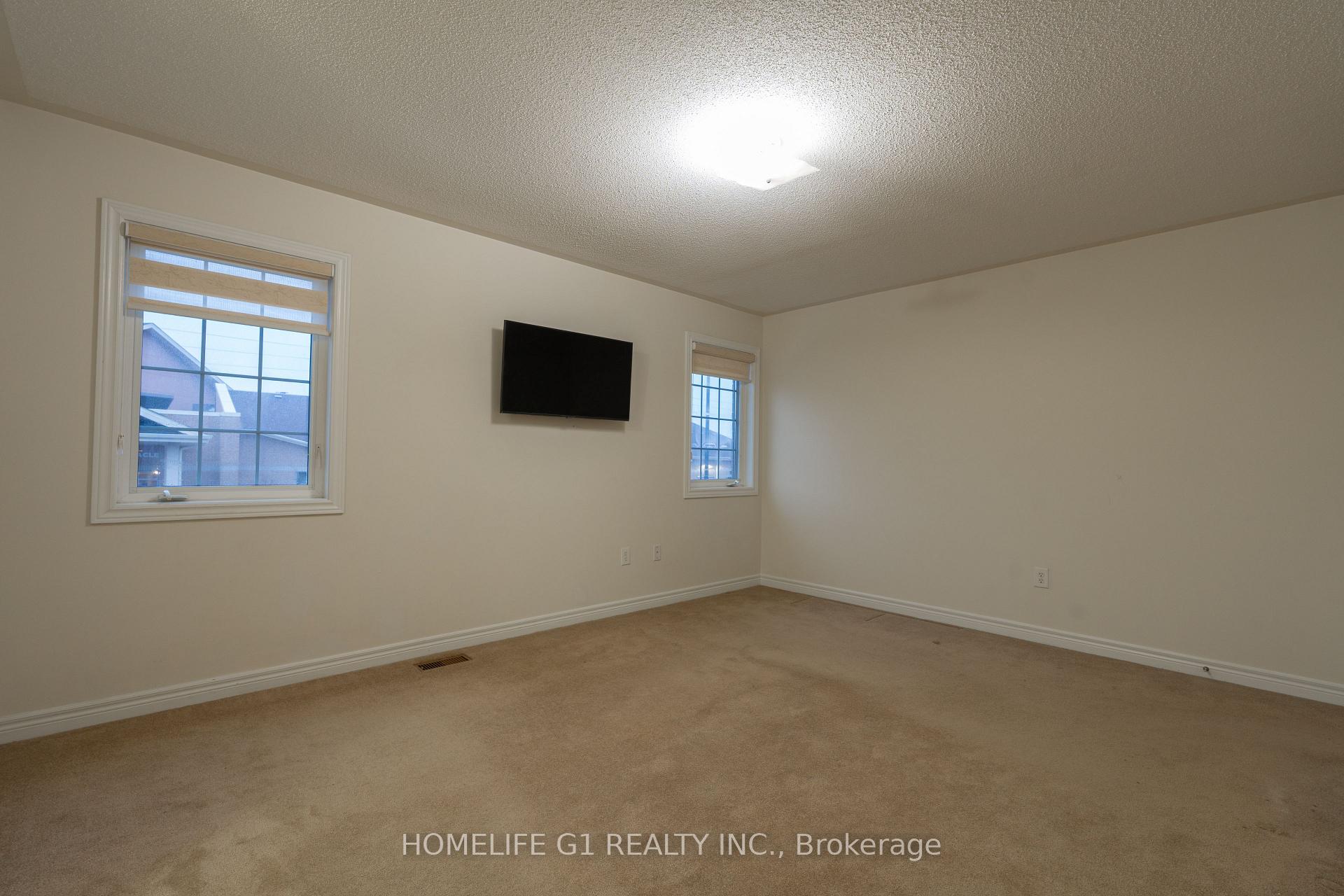 Photo 20 of 79 Heslop Circle, Brampton, Sandringham-Wellington — HOMEH