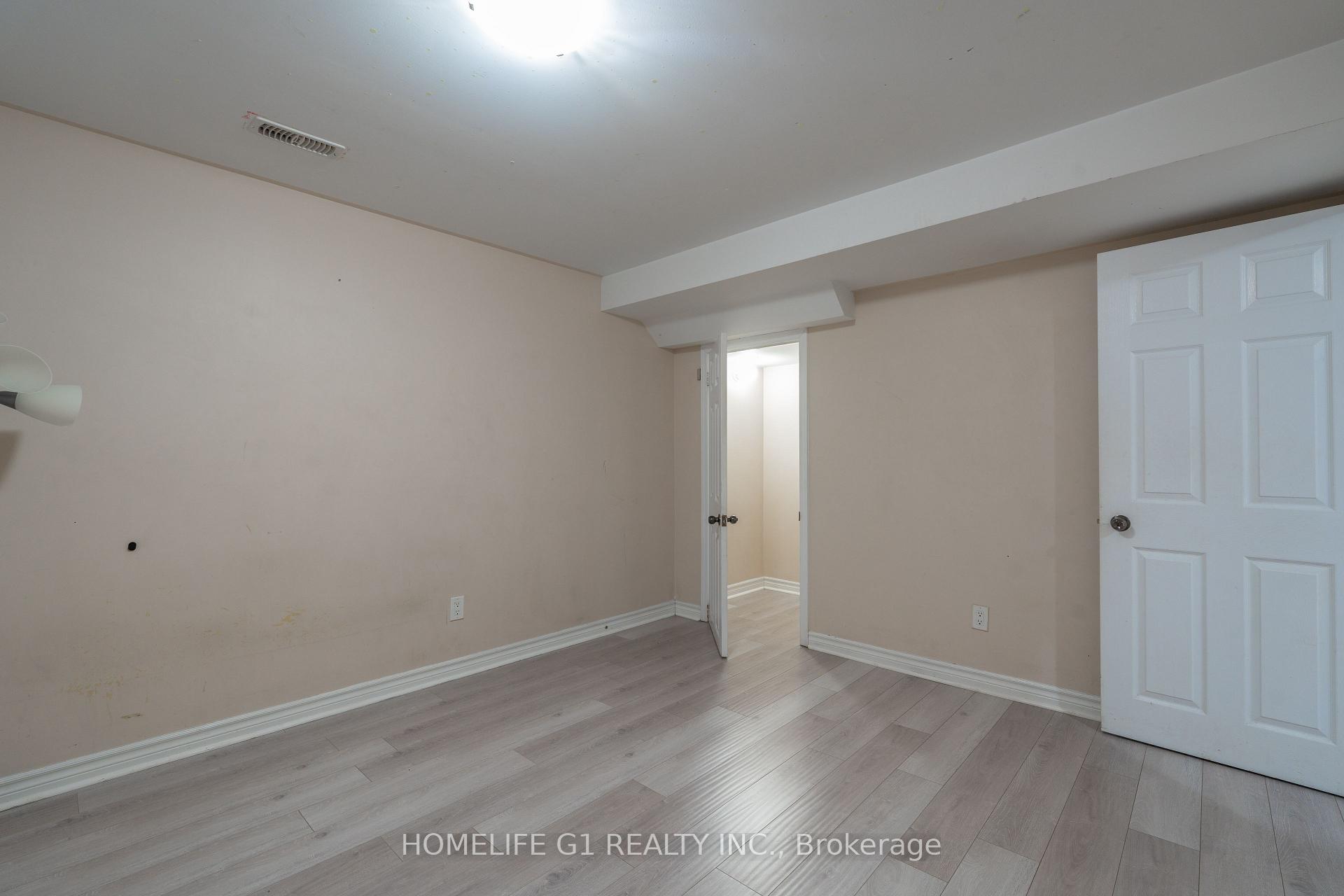 Photo 13 of 79 Heslop Circle, Brampton, Sandringham-Wellington — HOMEH