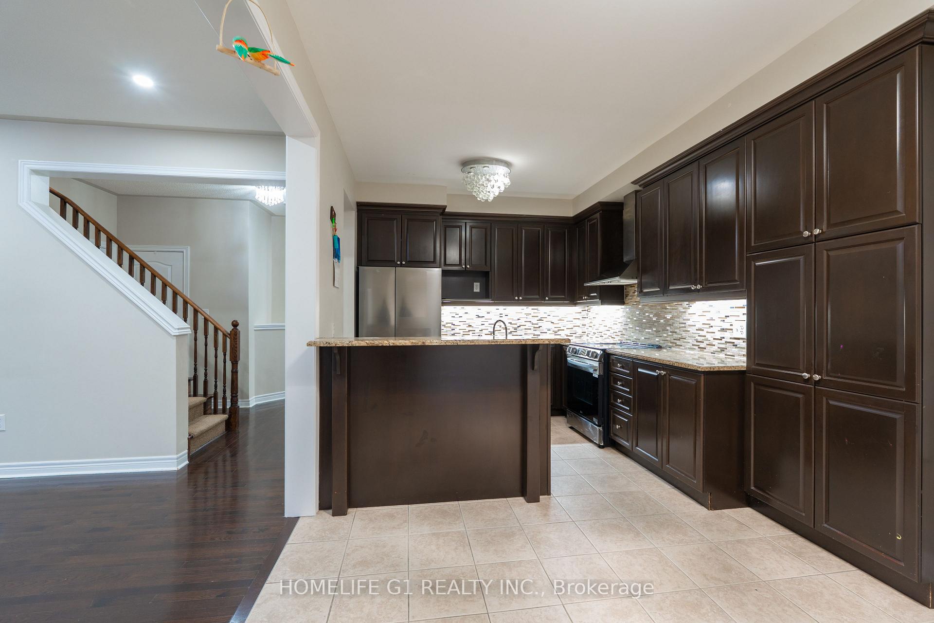 Photo 47 of 79 Heslop Circle, Brampton, Sandringham-Wellington — HOMEH