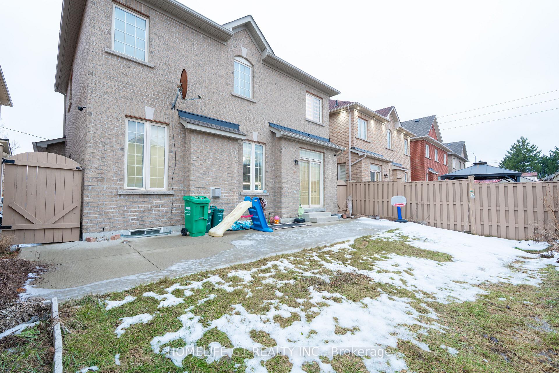 Photo 22 of 79 Heslop Circle, Brampton, Sandringham-Wellington — HOMEH