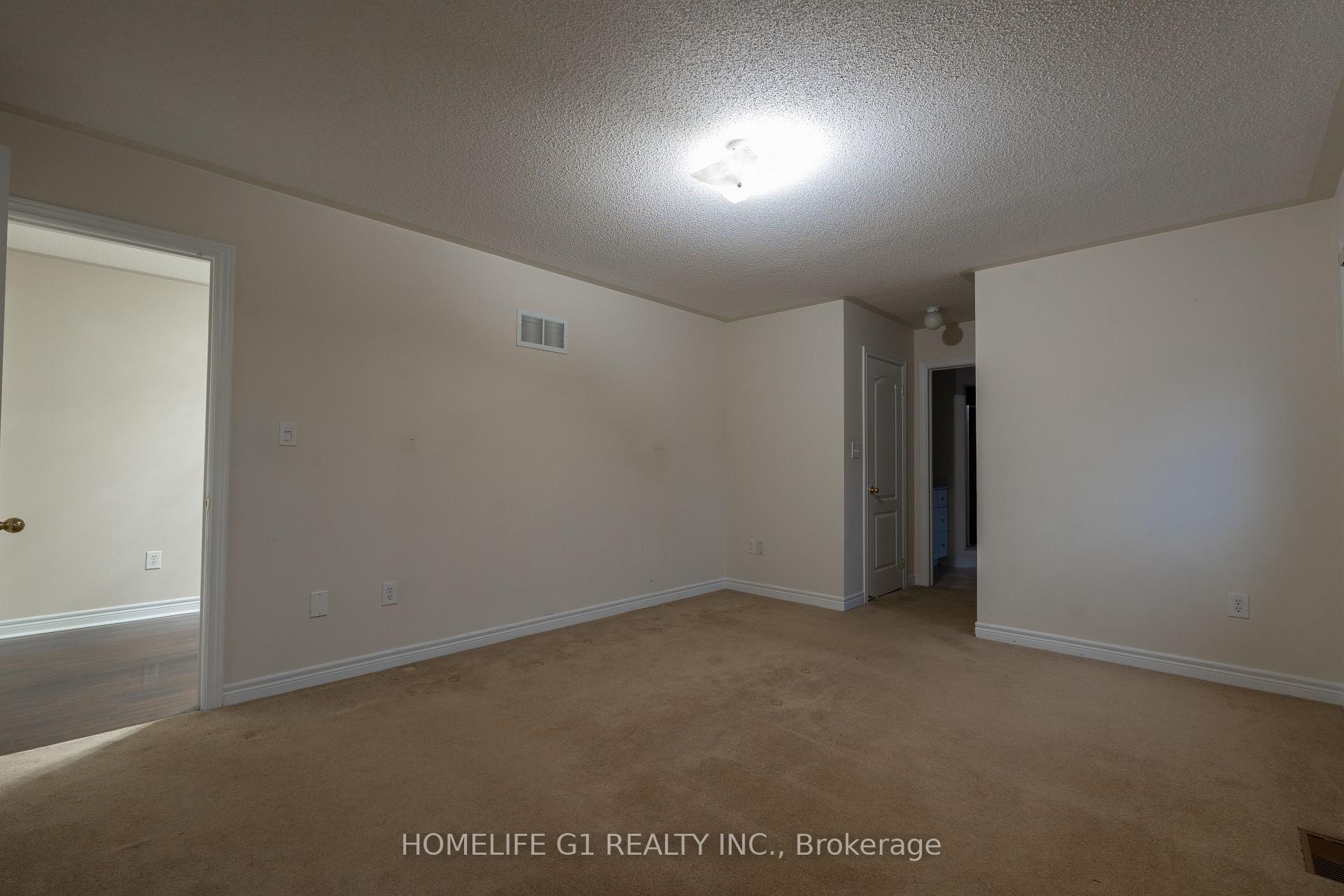 Photo 46 of 79 Heslop Circle, Brampton, Sandringham-Wellington — HOMEH