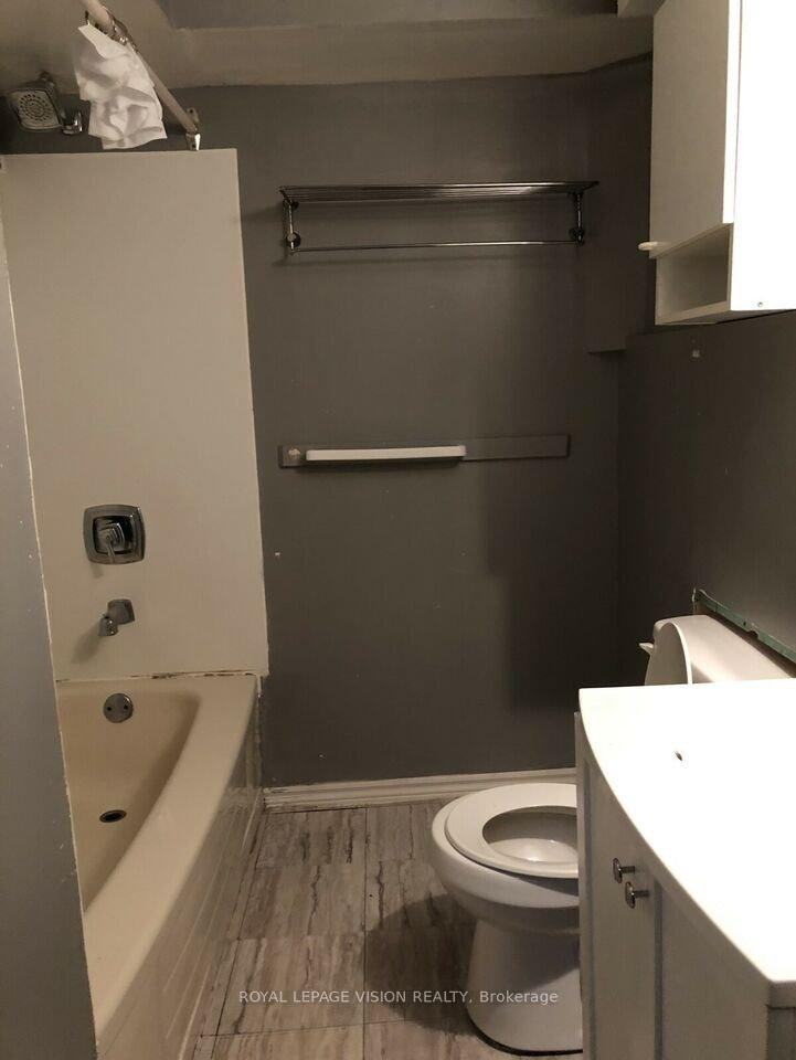 Photo 7 of 9 Chadwick Drive, Ajax, Central — HOMEH