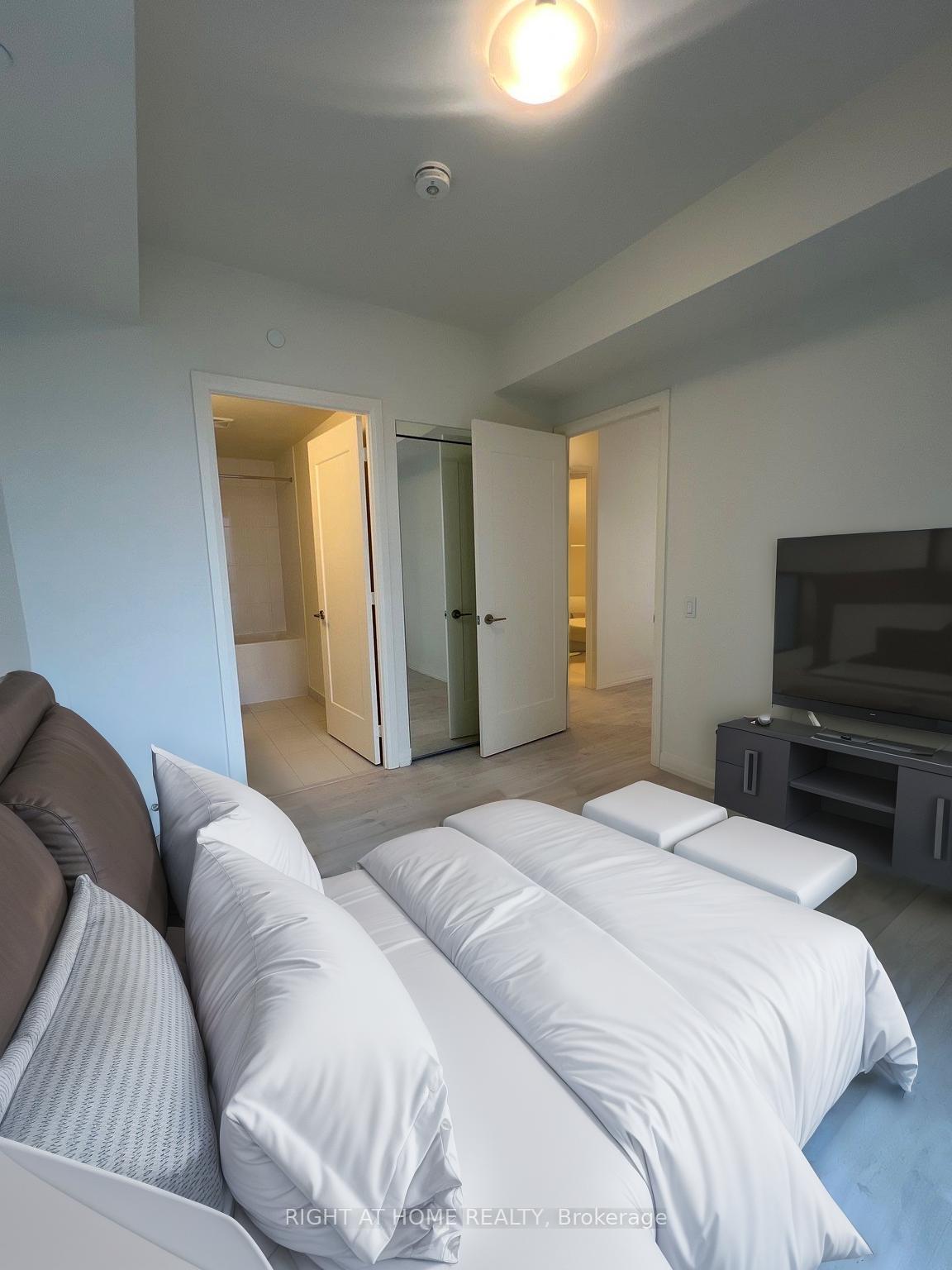 Photo 4 of Unit 1111, 27 Korda Gate, Vaughan, Vellore Village — HOMEH