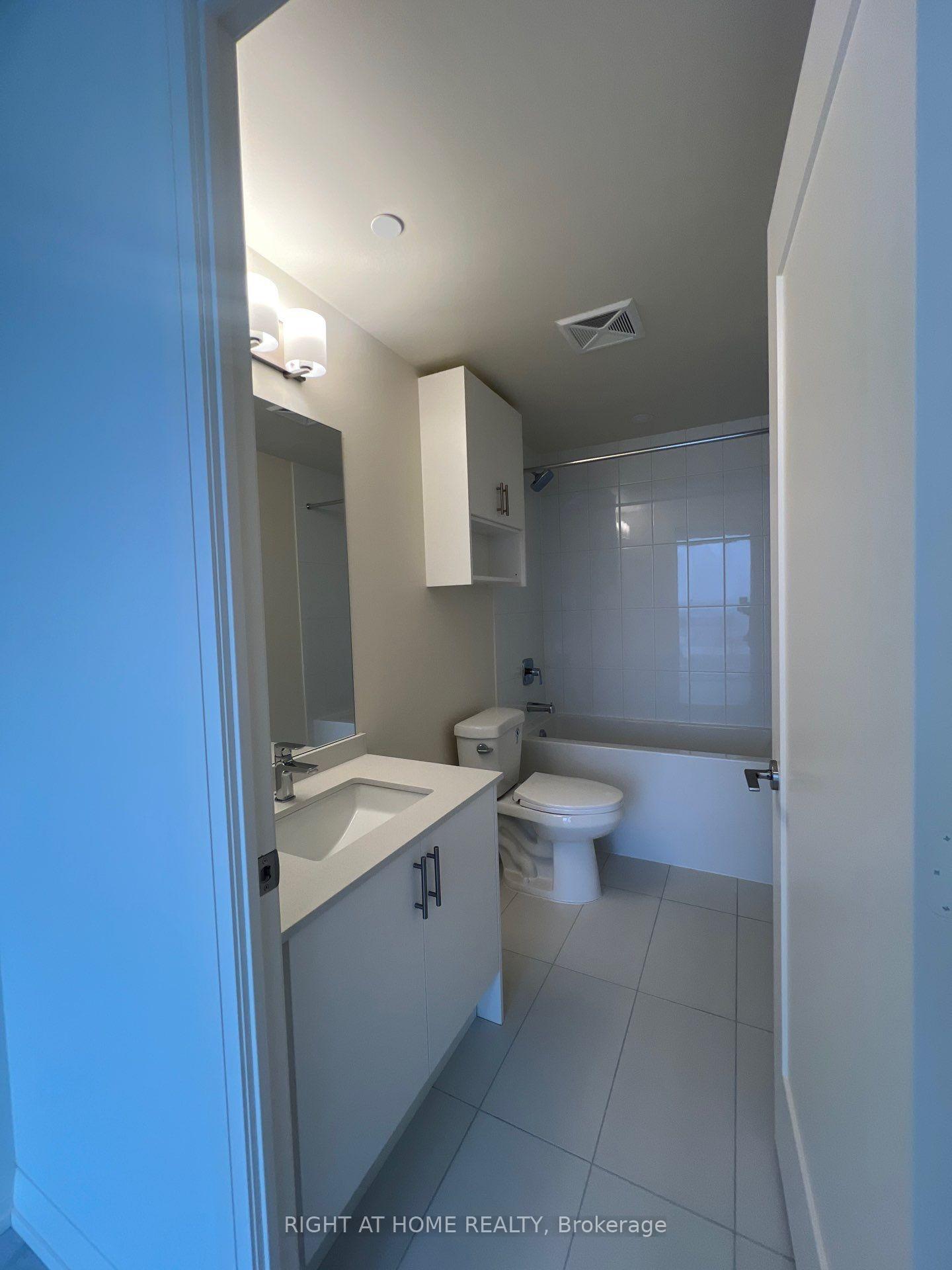 Photo 2 of Unit 1111, 27 Korda Gate, Vaughan, Vellore Village — HOMEH