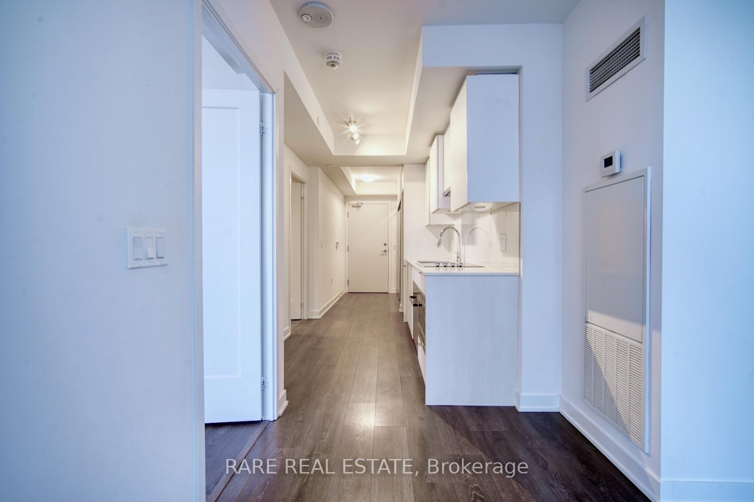 Photo 4 of Unit 1102, 195 Redpath Avenue, Toronto, Mount Pleasant West — HOMEH