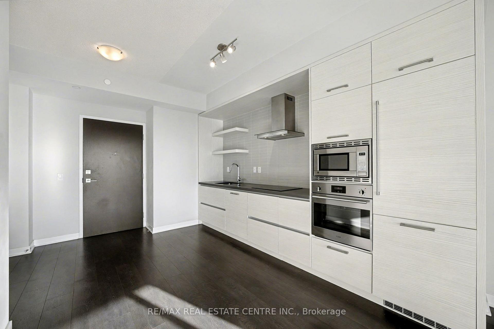 Photo 4 of Unit 5404, 2221 Yonge Street, Toronto, Mount Pleasant West — HOMEH