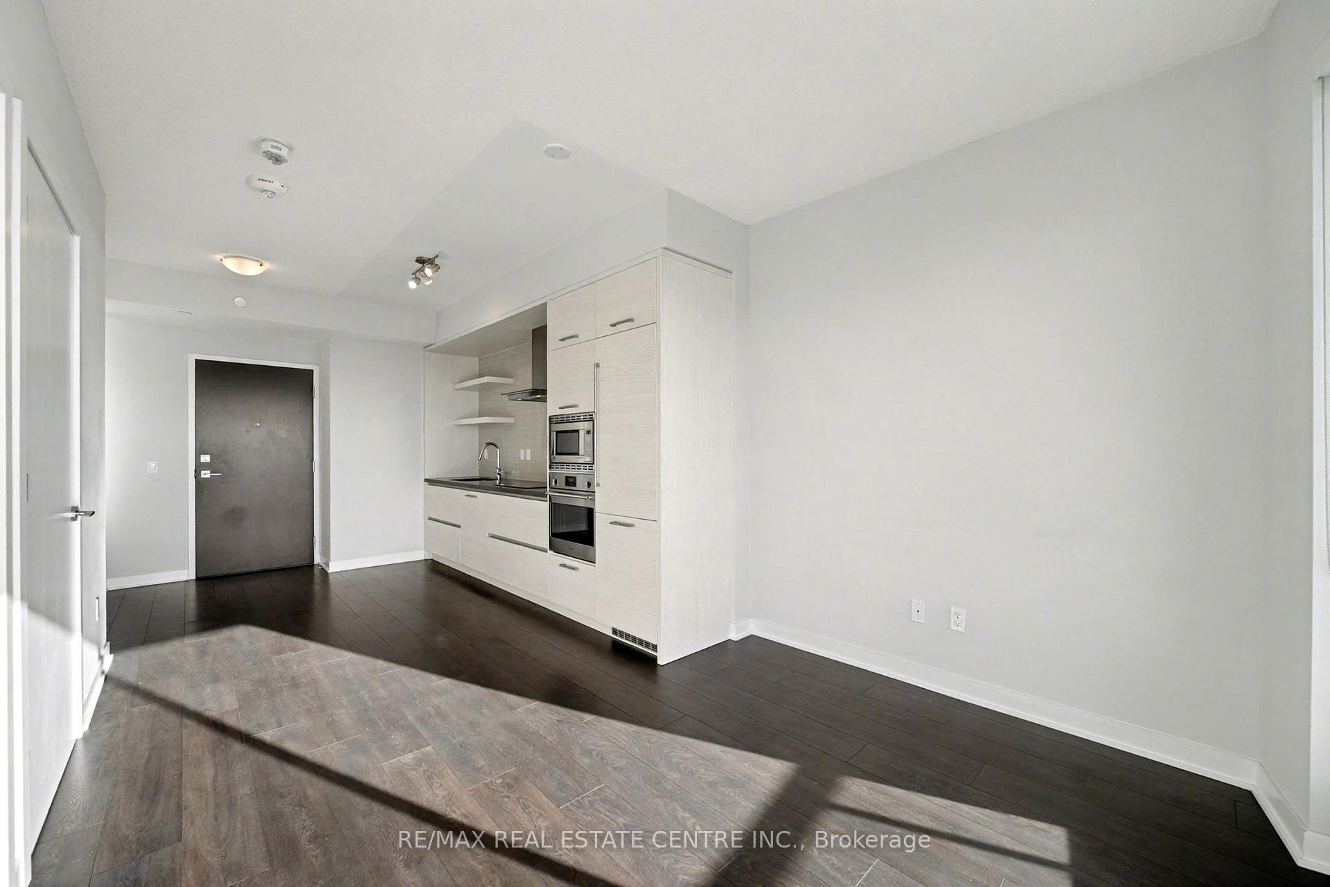 Photo 10 of Unit 5404, 2221 Yonge Street, Toronto, Mount Pleasant West — HOMEH