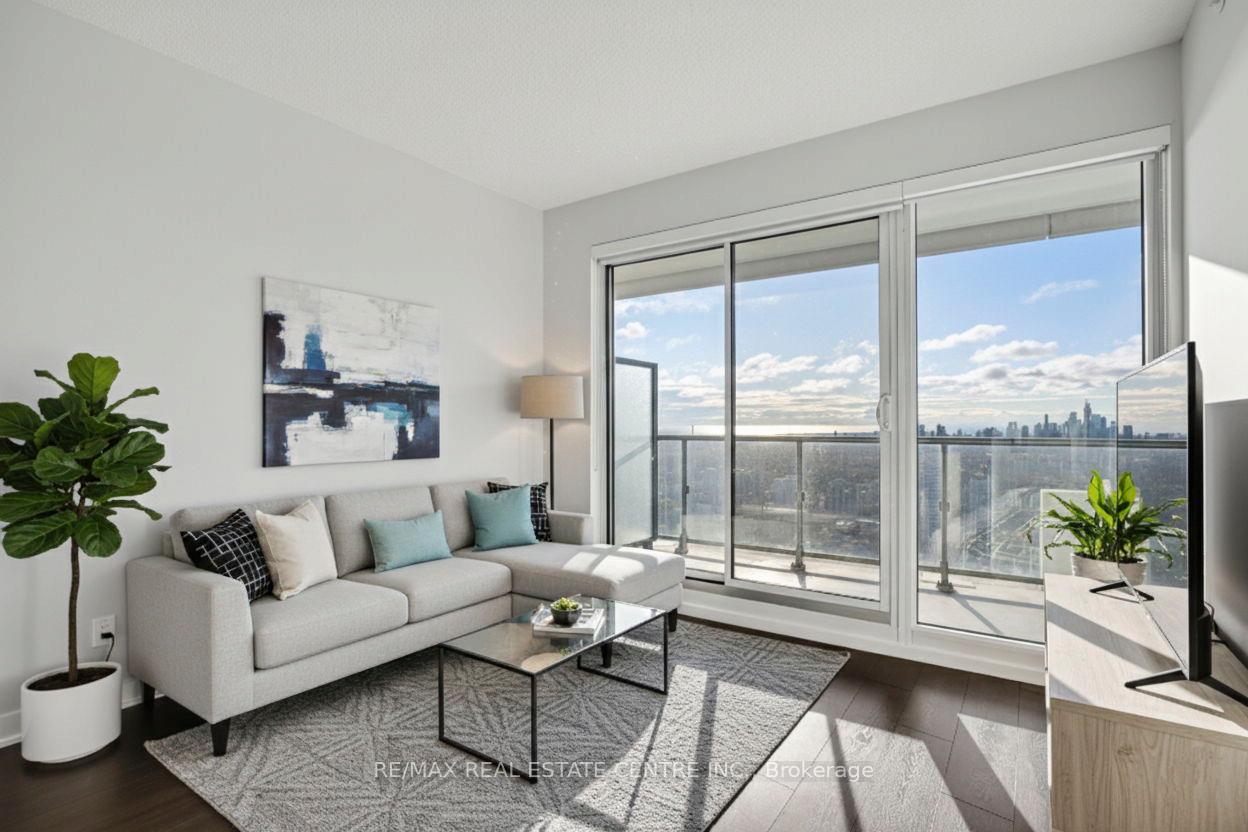 Photo 12 of Unit 5404, 2221 Yonge Street, Toronto, Mount Pleasant West — HOMEH