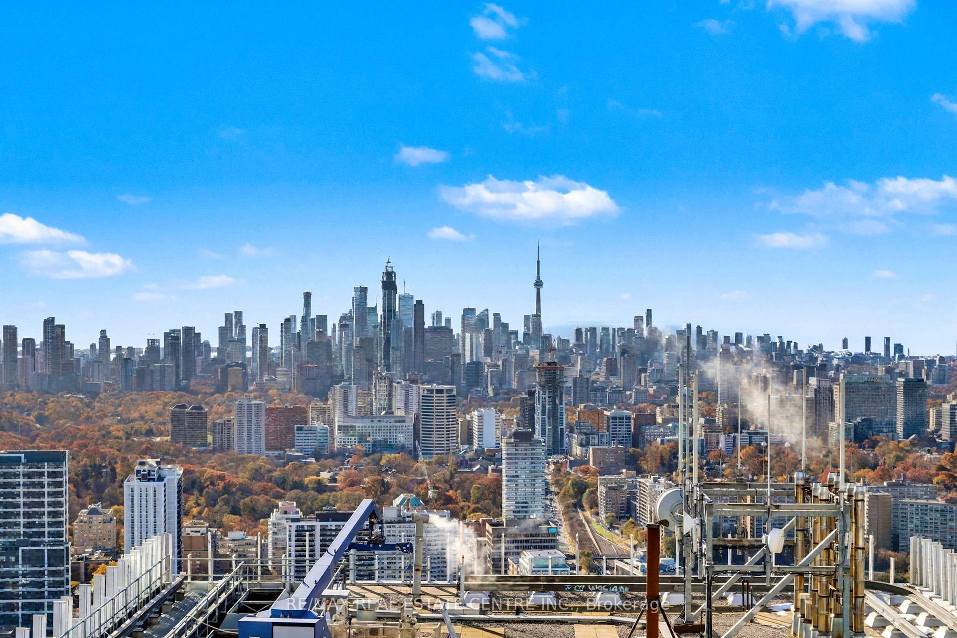 Photo 19 of Unit 5404, 2221 Yonge Street, Toronto, Mount Pleasant West — HOMEH