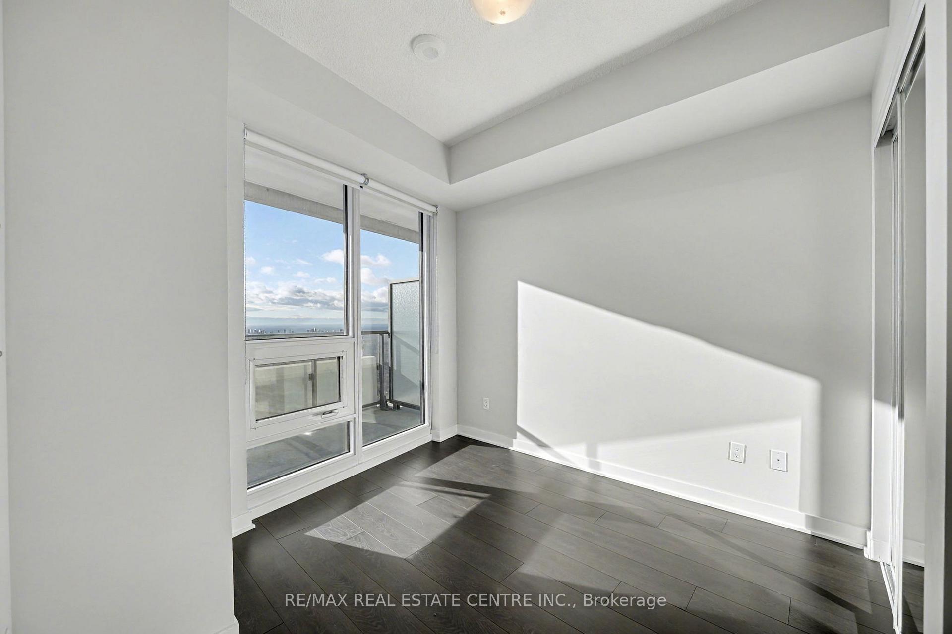 Photo 21 of Unit 5404, 2221 Yonge Street, Toronto, Mount Pleasant West — HOMEH