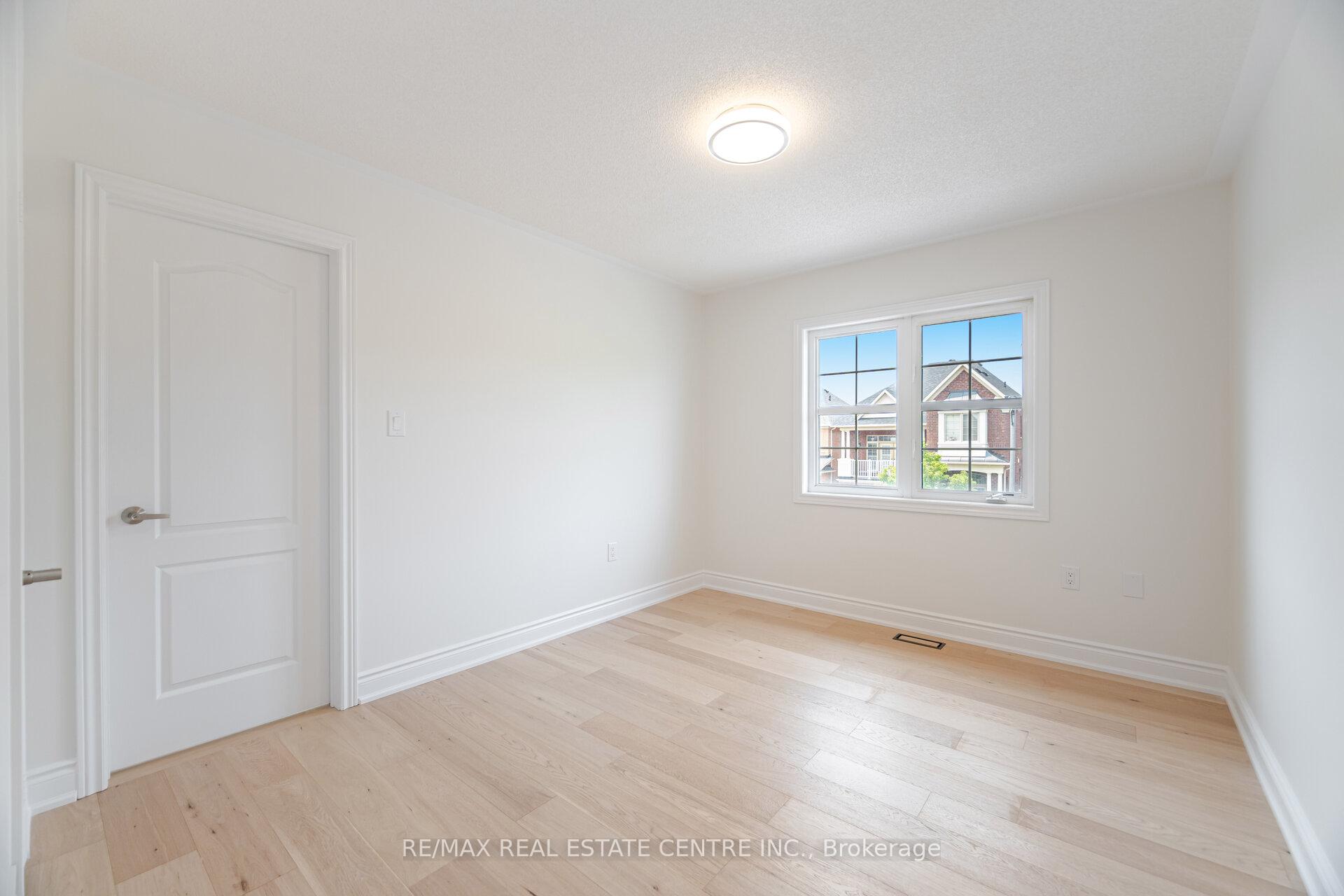 Photo 16 of 200 Weston Drive, Milton, Scott — HOMEH