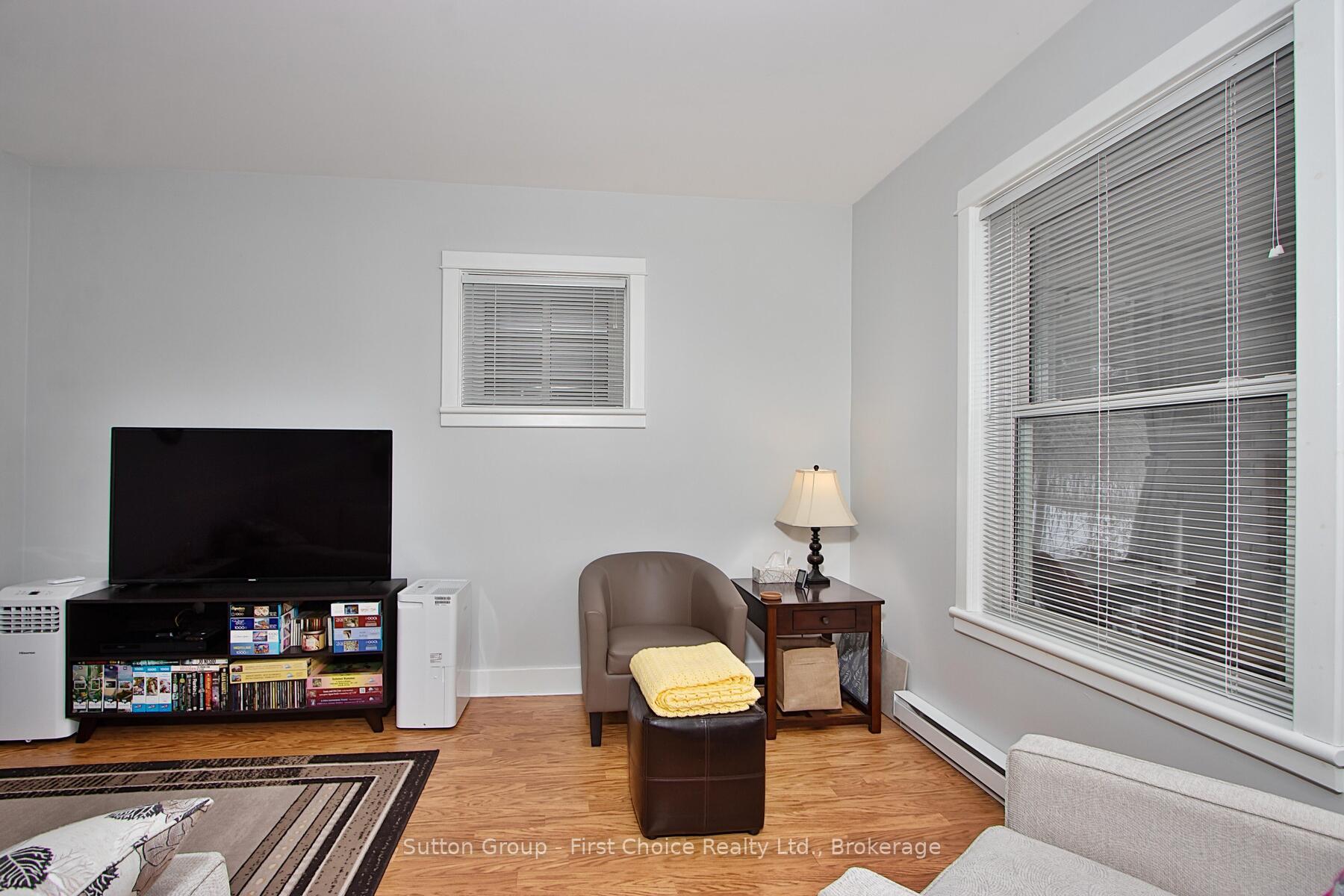 Photo 34 of 74 Cobourg Street, Stratford — HOMEH