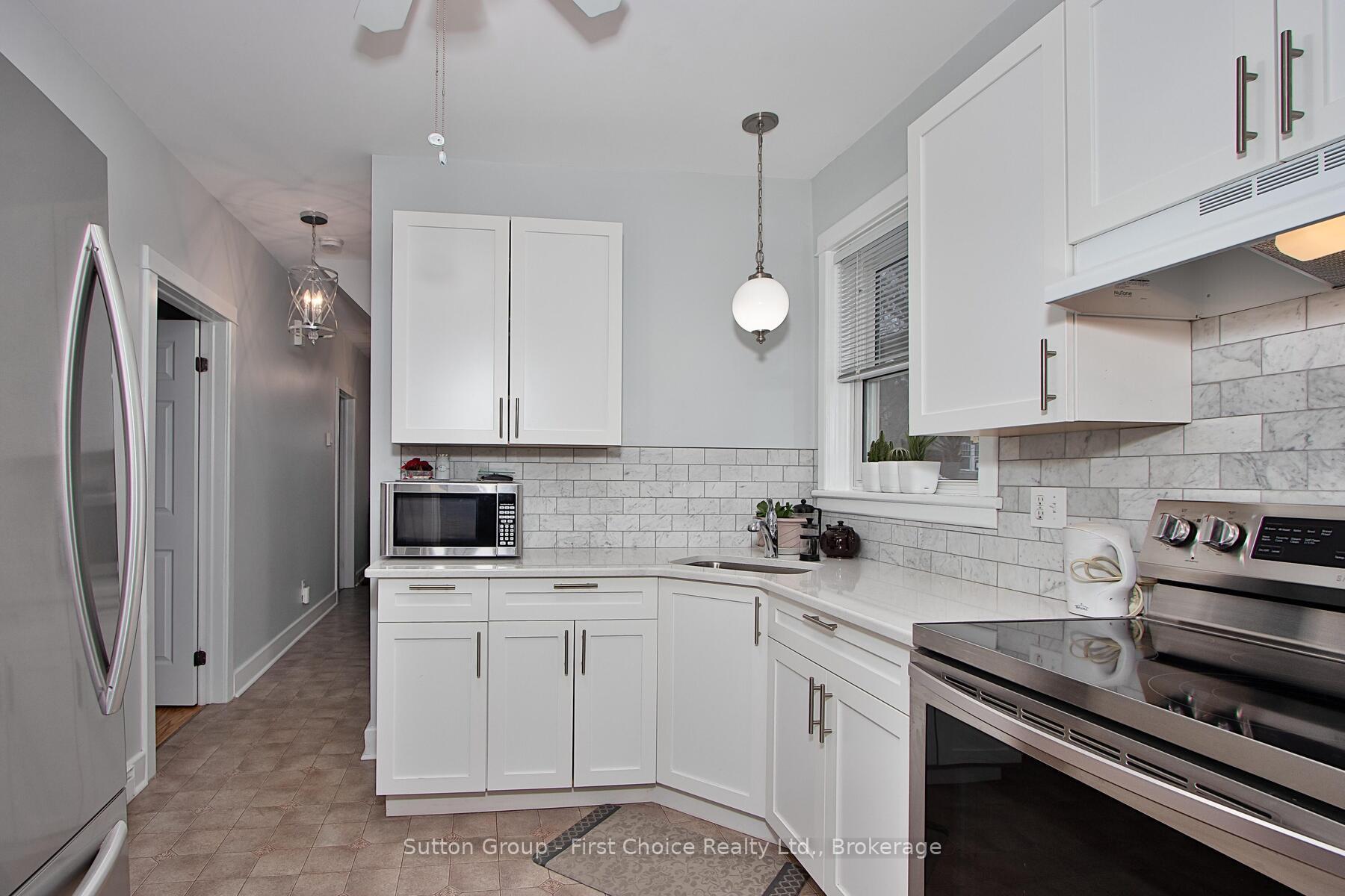 Photo 35 of 74 Cobourg Street, Stratford — HOMEH