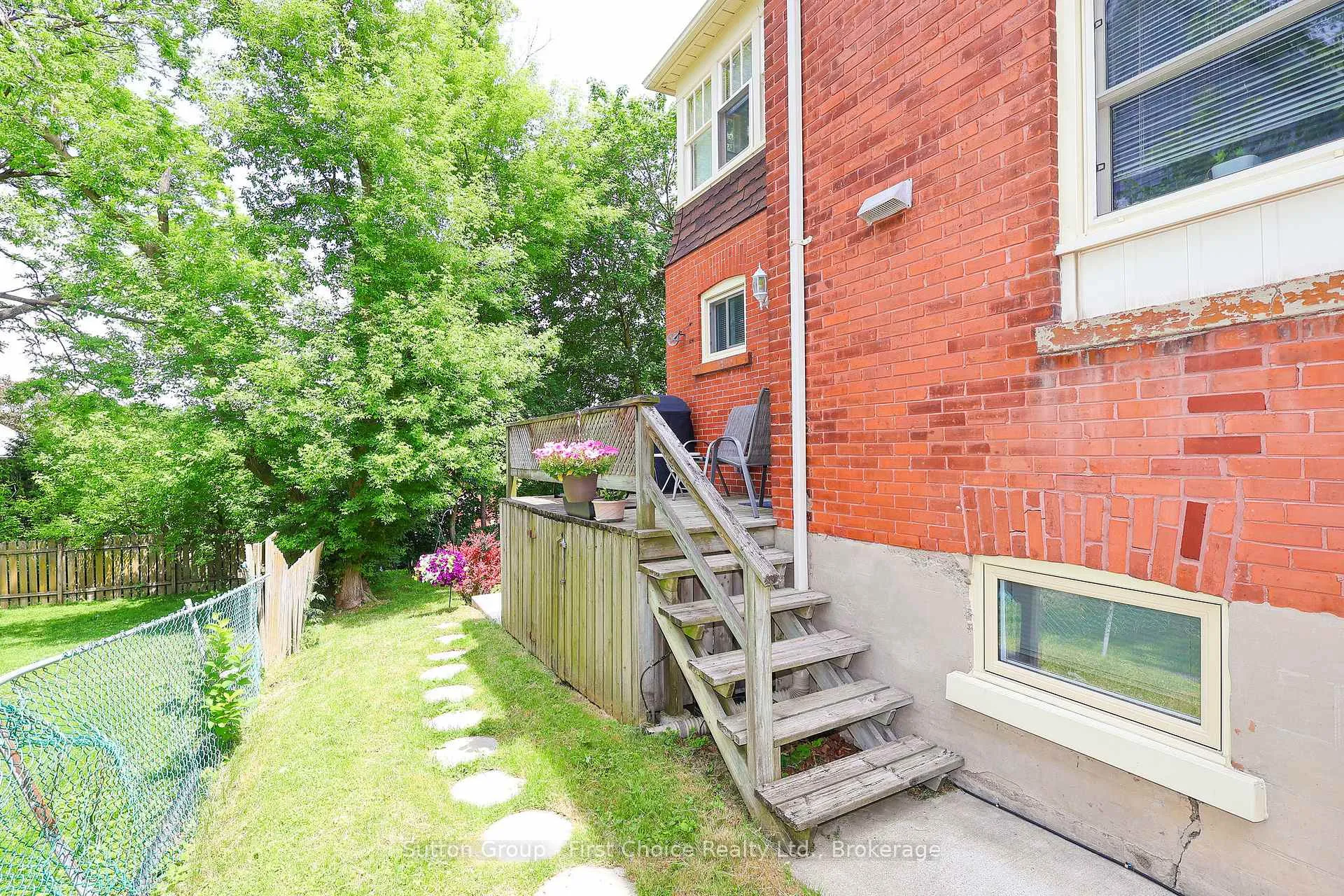 Photo 17 of 74 Cobourg Street, Stratford — HOMEH