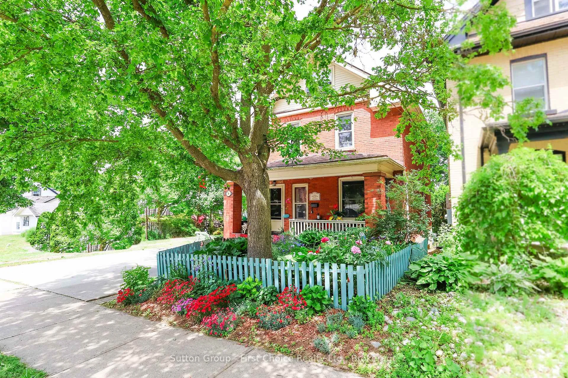 Photo 4 of 74 Cobourg Street, Stratford — HOMEH