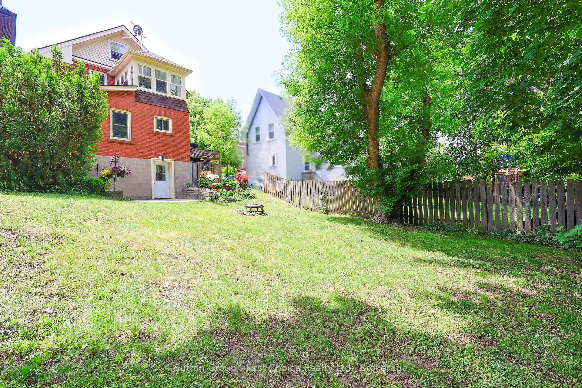 Photo 9 of 74 Cobourg Street, Stratford — HOMEH
