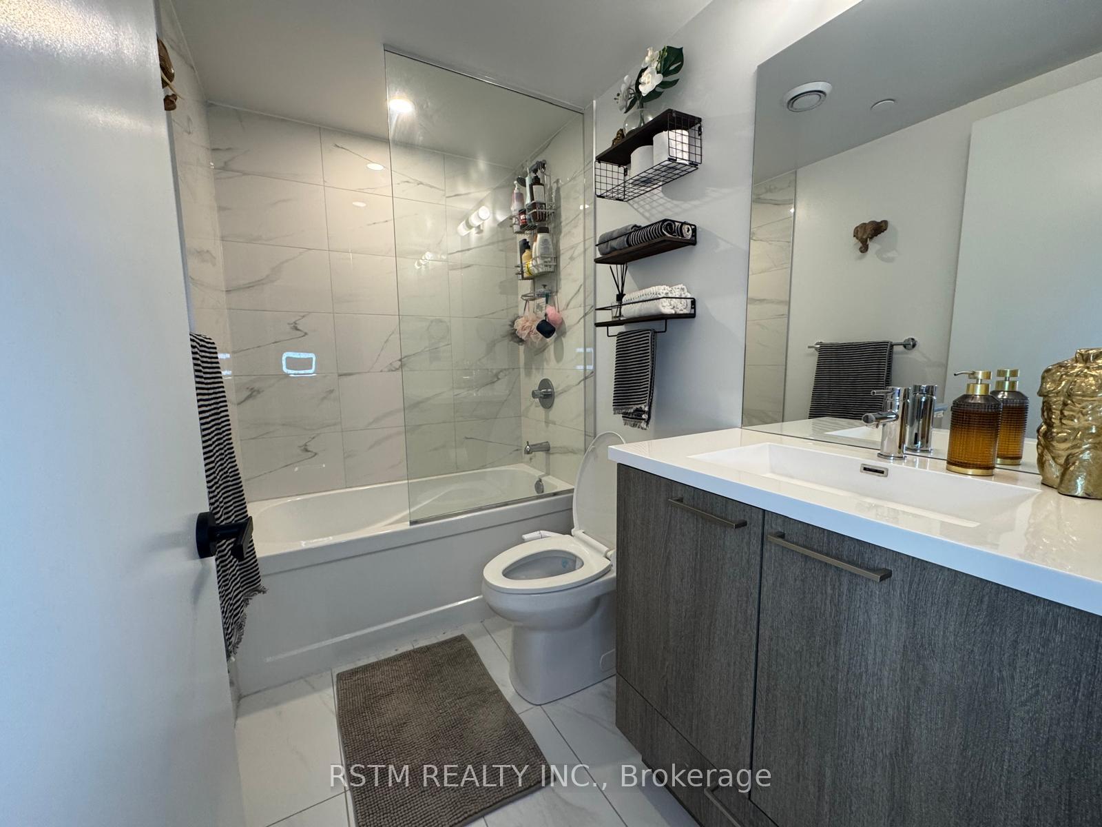 Photo 3 of Unit 315, 195 Commerce Street, Vaughan, Vaughan Corporate Centre — HOMEH