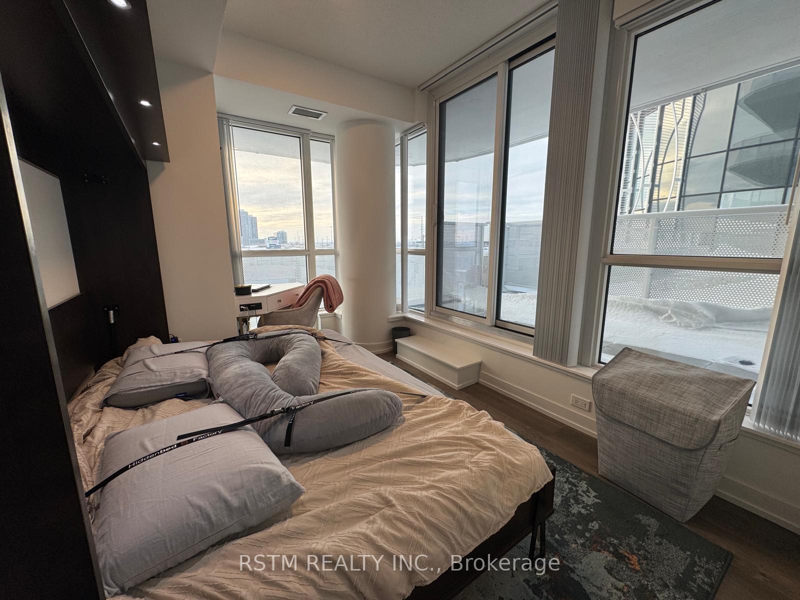 Photo 4 of Unit 315, 195 Commerce Street, Vaughan, Vaughan Corporate Centre — HOMEH