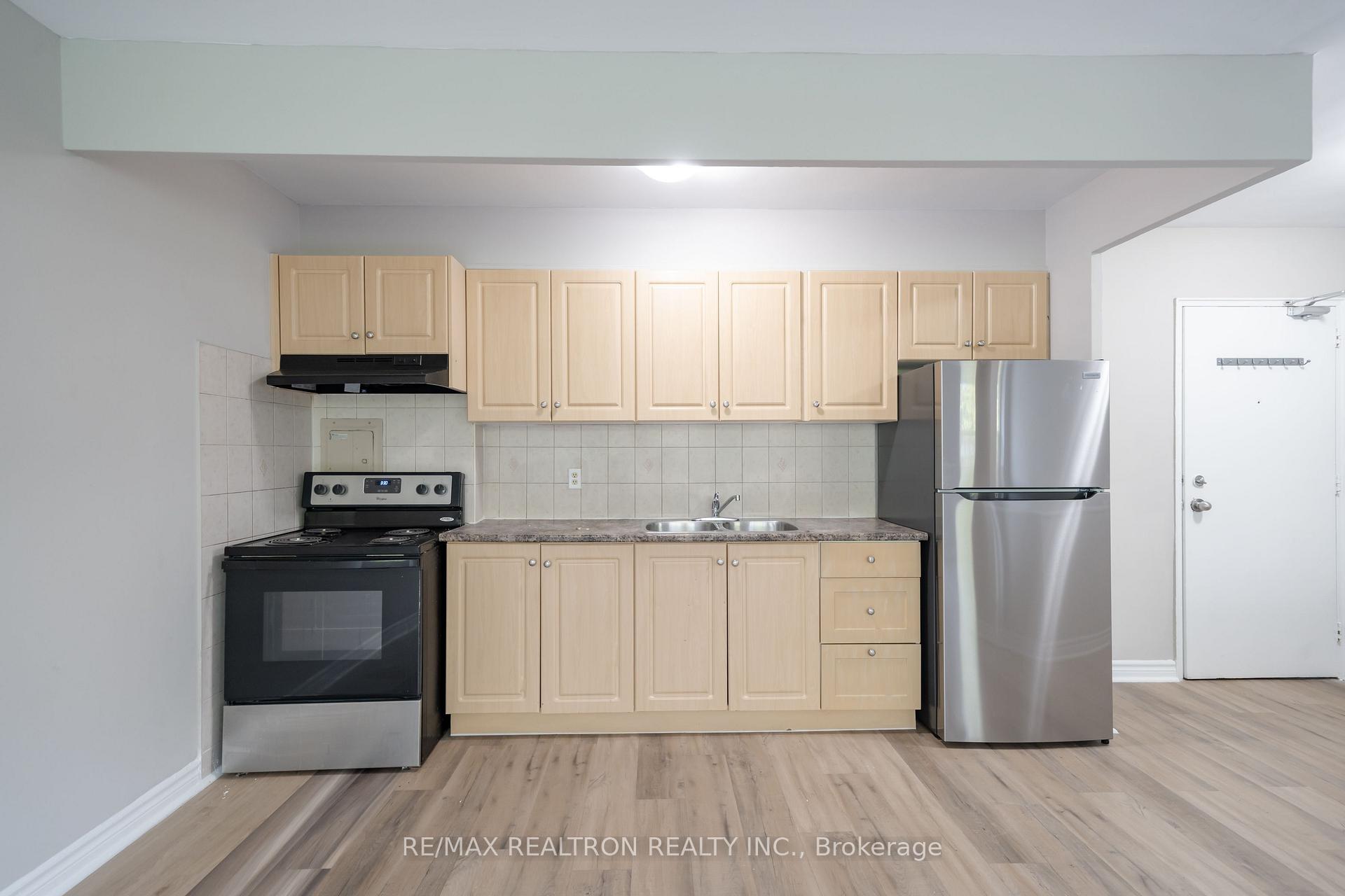 Photo 3 of Unit 122C, 468 Ottawa Street, Hamilton, Corktown — HOMEH
