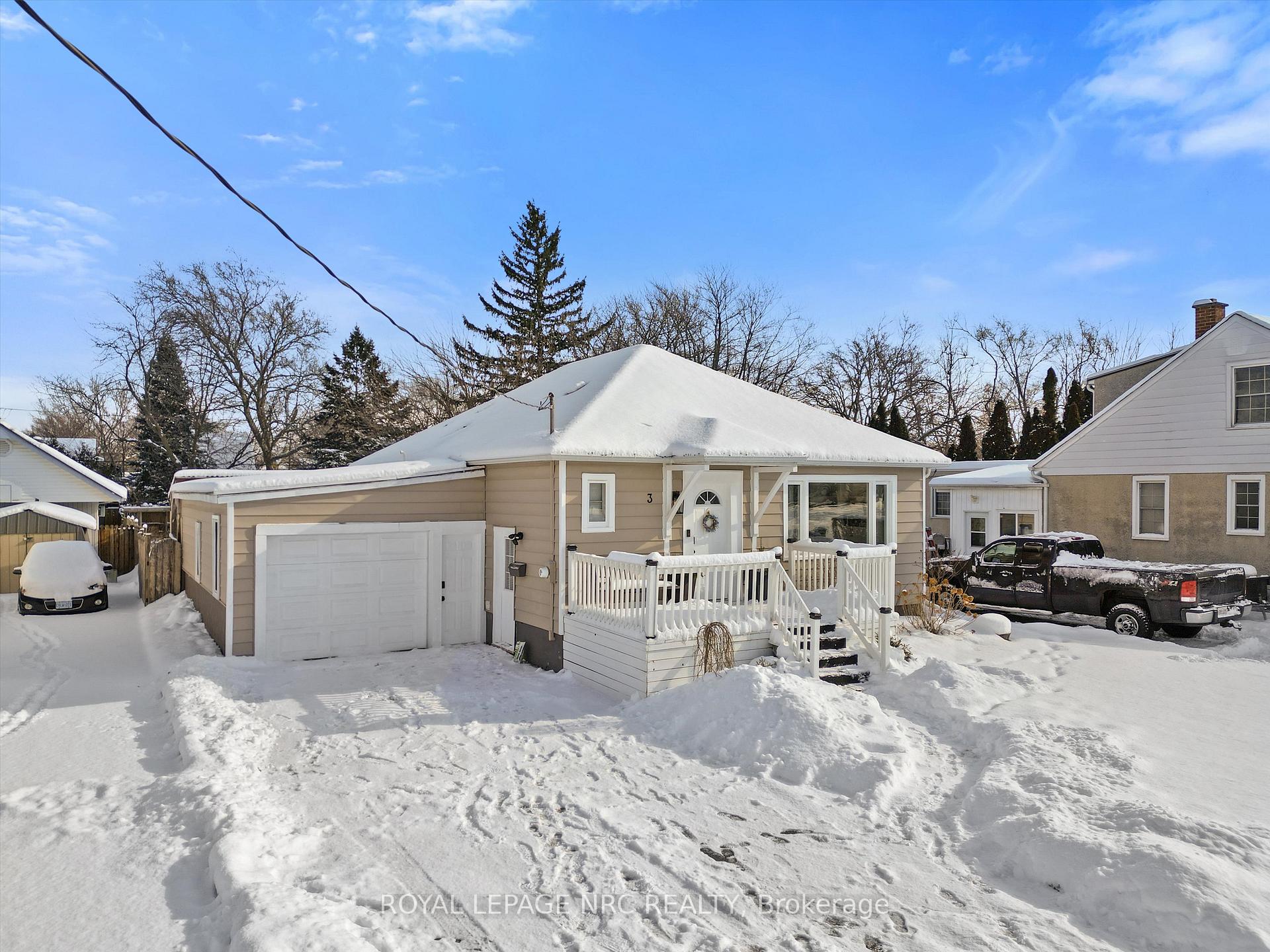 Front of 3 Hallcrest Avenue