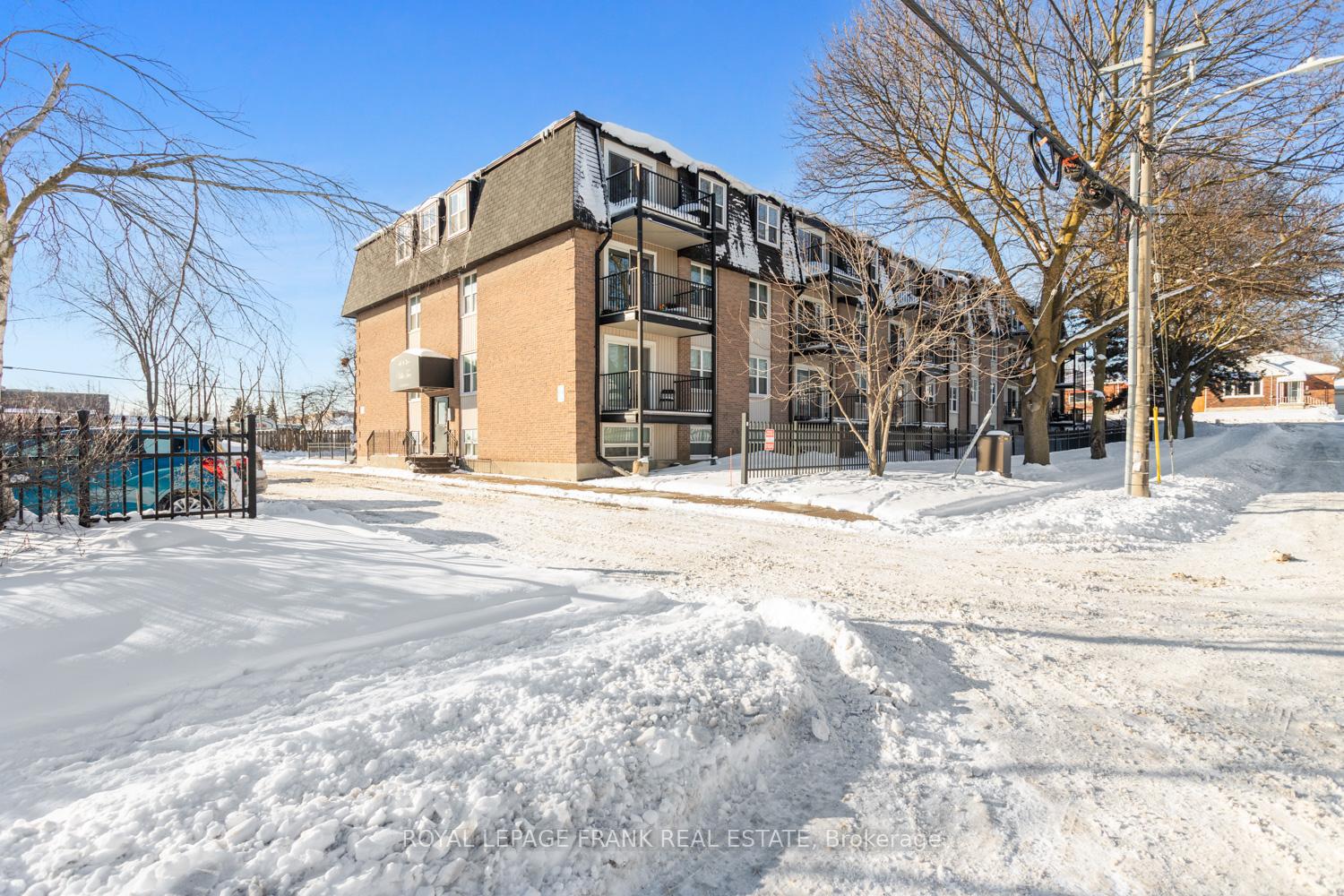 Photo 14 of Unit 305, 25 College Street E, Belleville, Belleville Ward — HOMEH
