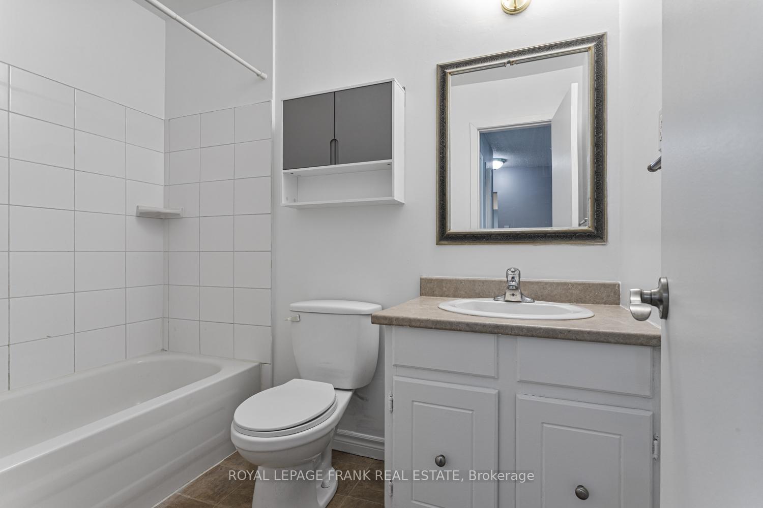 Photo 16 of Unit 305, 25 College Street E, Belleville, Belleville Ward — HOMEH