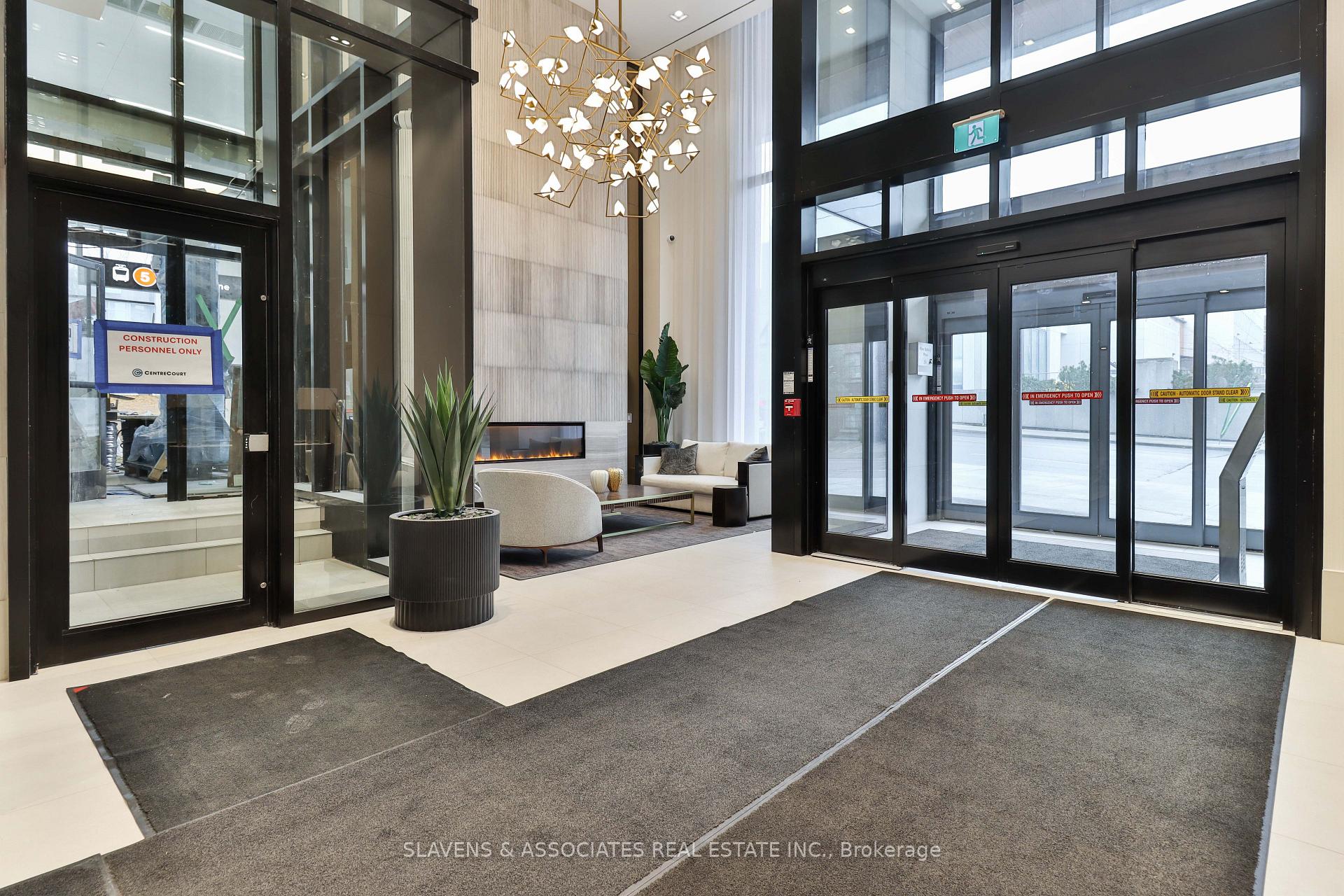 Photo 3 of Unit 1103, 2020 Bathurst Street, Toronto, Humewood-Cedarvale — HOMEH
