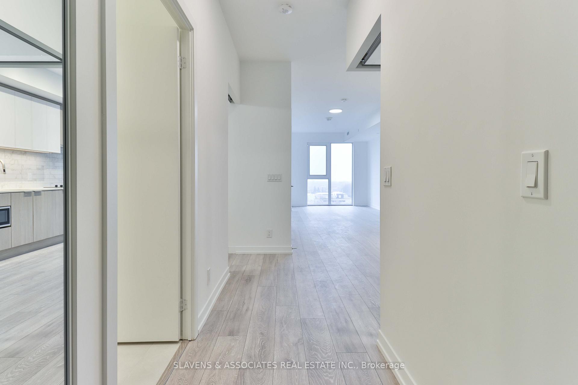 Photo 6 of Unit 1103, 2020 Bathurst Street, Toronto, Humewood-Cedarvale — HOMEH