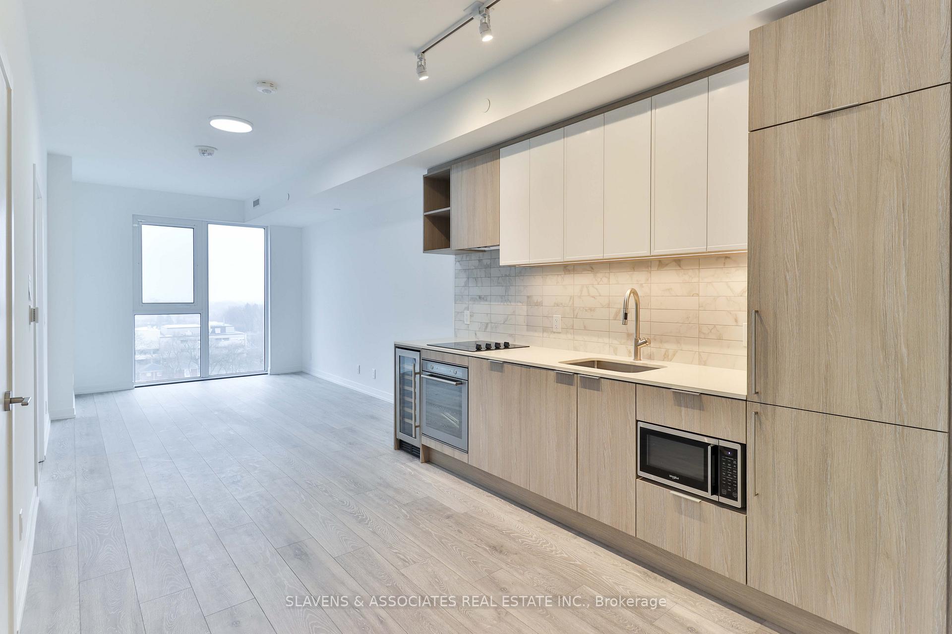 Photo 4 of Unit 1103, 2020 Bathurst Street, Toronto, Humewood-Cedarvale — HOMEH
