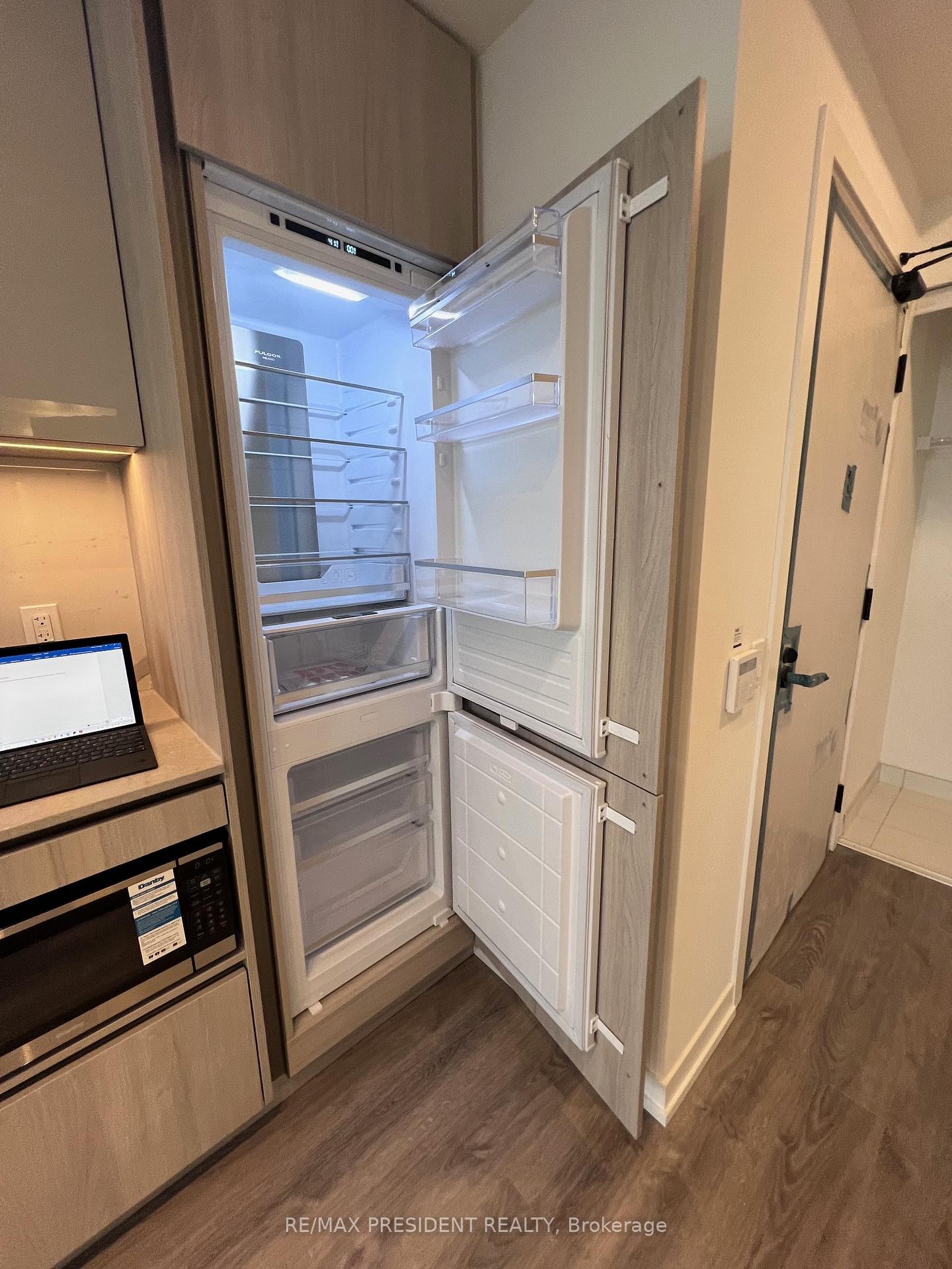 Photo 17 of Unit 4108, 8 Interchange Way, Vaughan, Vaughan Corporate Centre — HOMEH