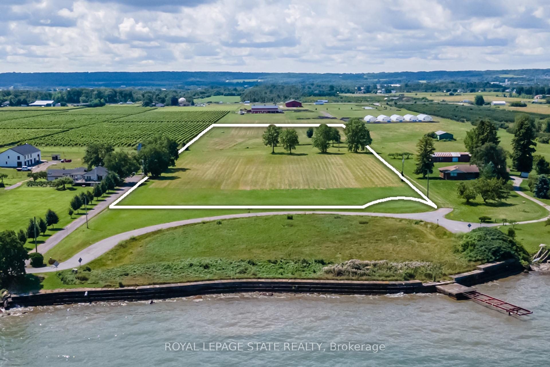 Photo of 4558 Lakeside Drive