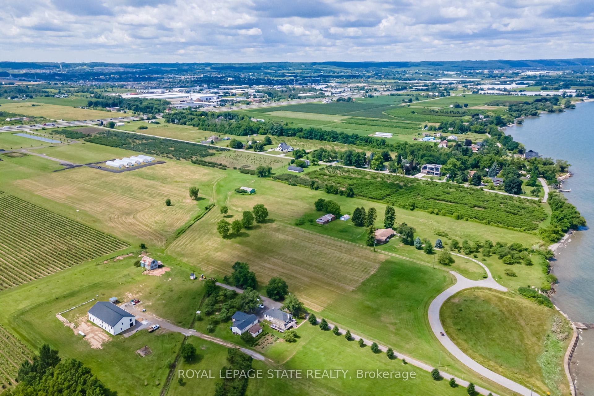Photo 8 of 4558 Lakeside Drive, Lincoln, Lincoln Lake — HOMEH