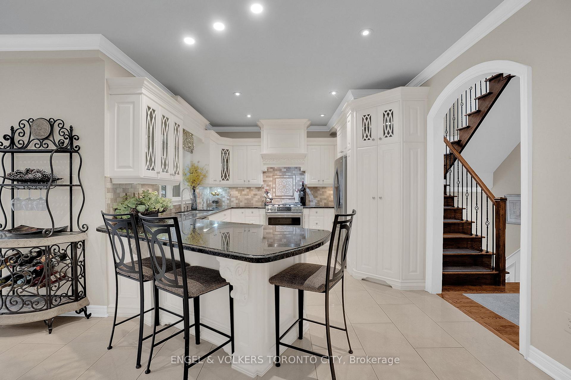 Photo 17 of 123 Salamander Court, Vaughan, Rural Vaughan — HOMEH