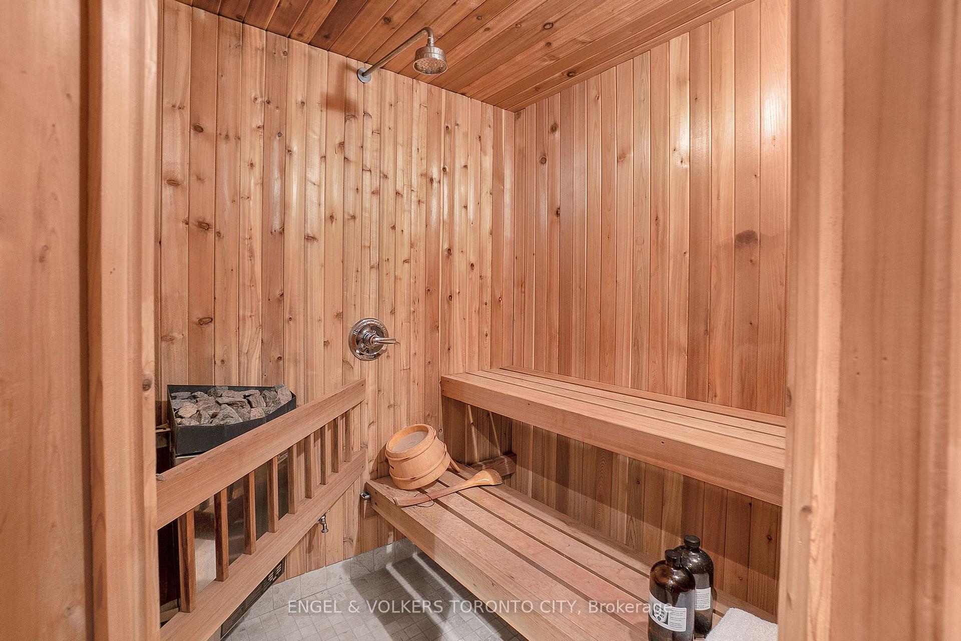 Photo 10 of 123 Salamander Court, Vaughan, Rural Vaughan — HOMEH