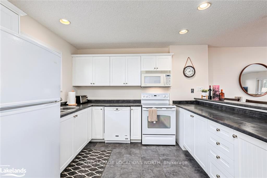 Photo 5 of 505 Oxbow Crescent, Collingwood — HOMEH