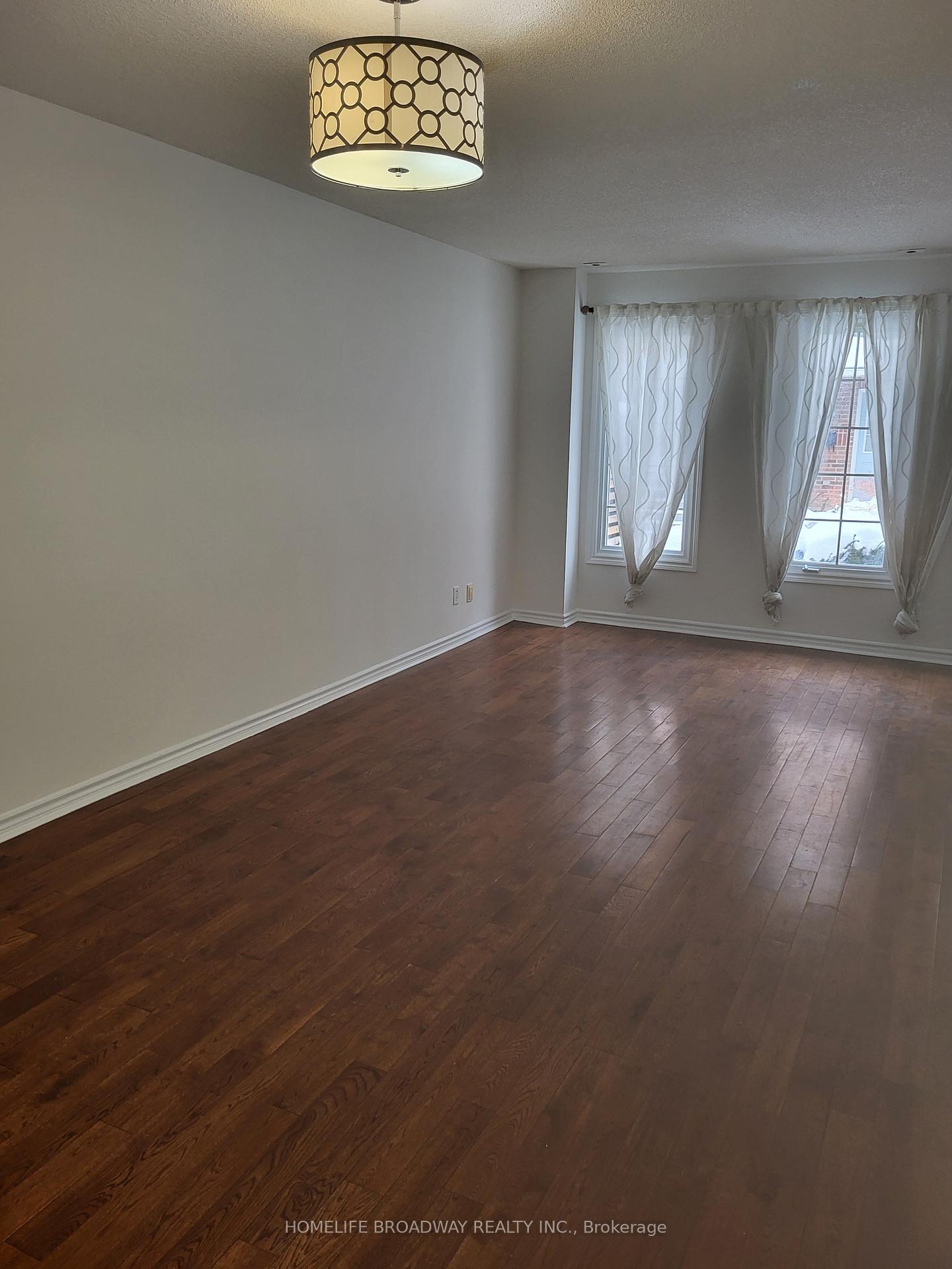 Photo 4 of Unit 88, 151 Townsgate Drive, Vaughan, Crestwood-Springfarm-Yorkhill — HOMEH