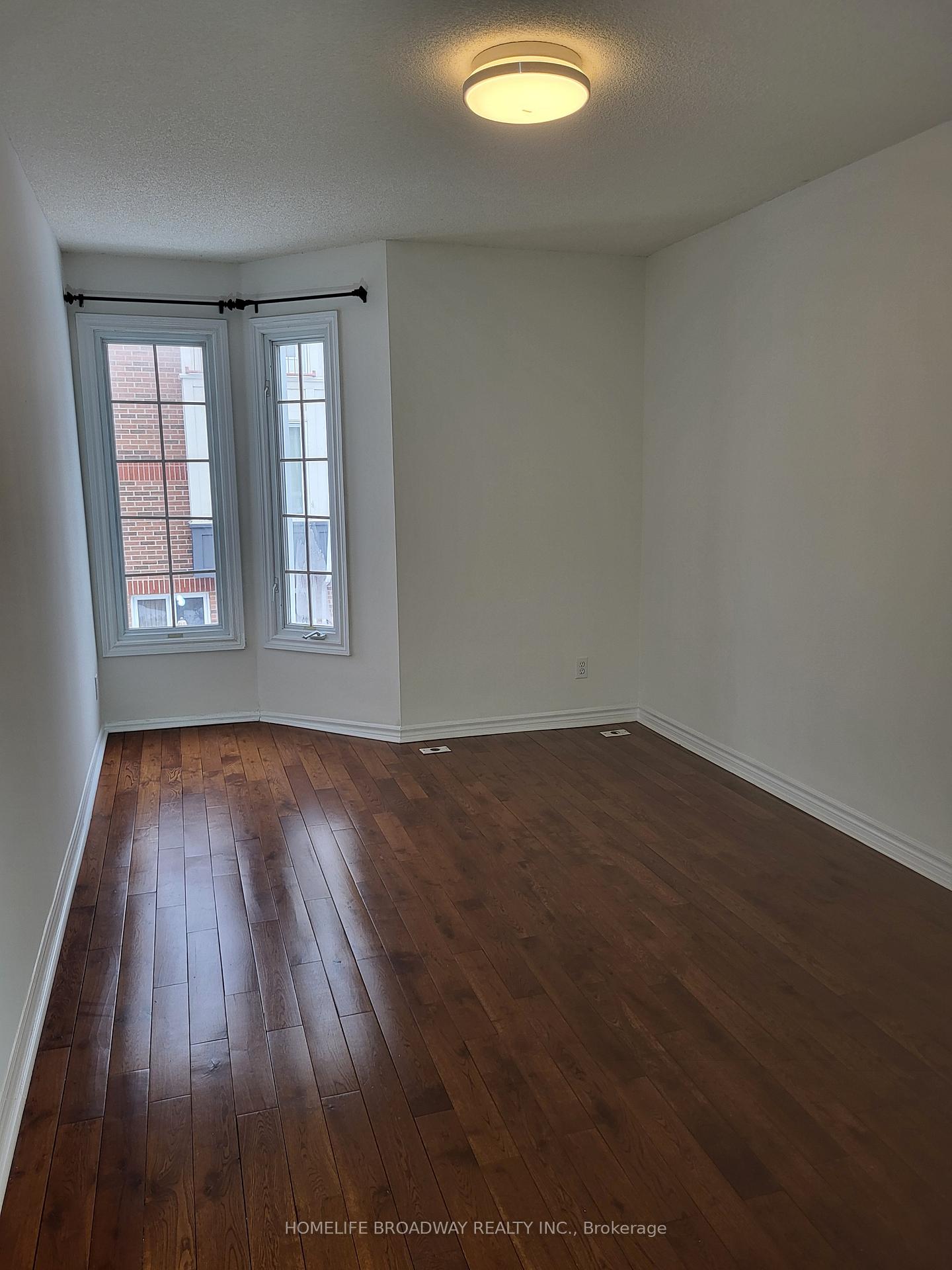 Photo 5 of Unit 88, 151 Townsgate Drive, Vaughan, Crestwood-Springfarm-Yorkhill — HOMEH