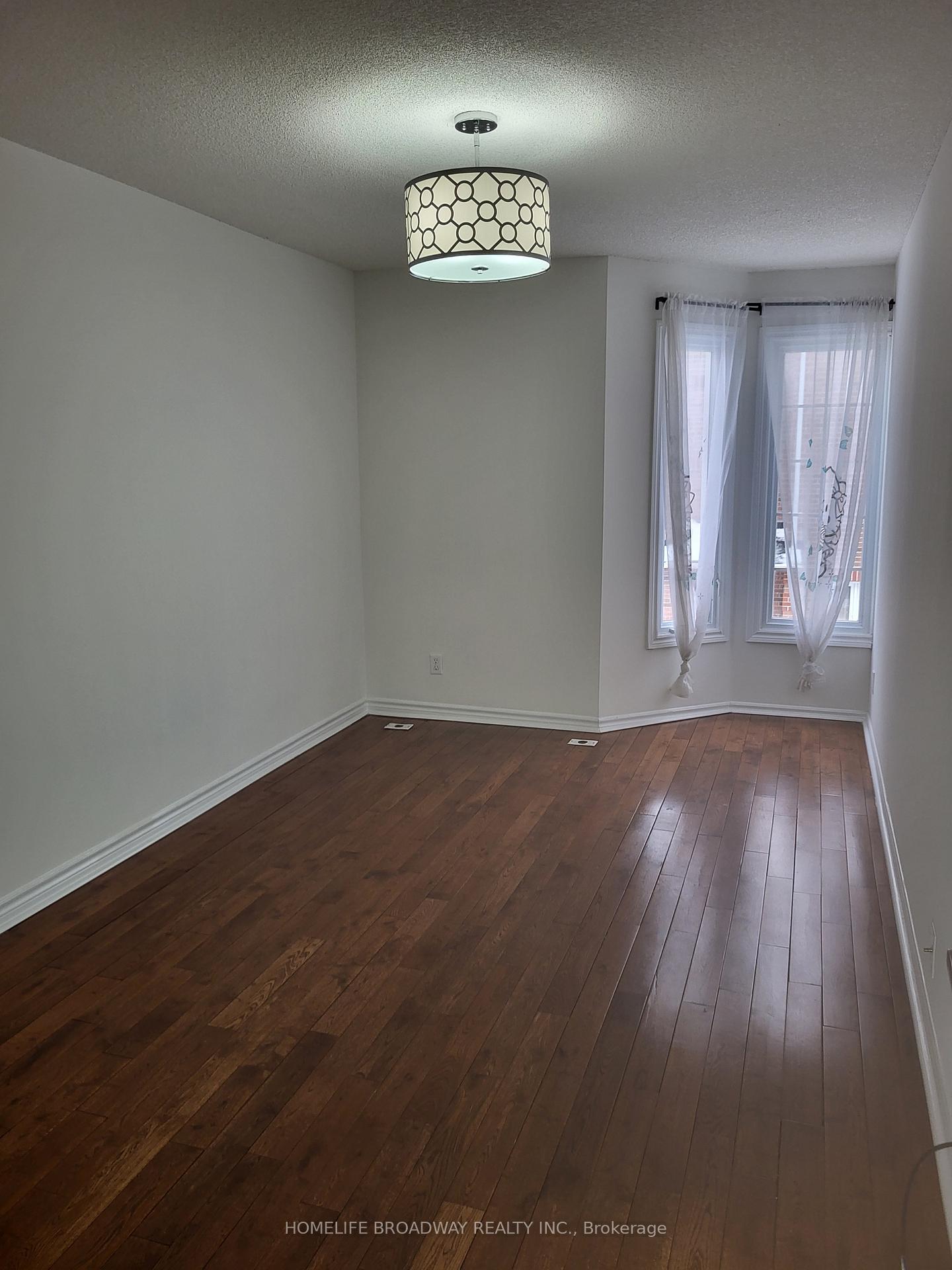 Photo 6 of Unit 88, 151 Townsgate Drive, Vaughan, Crestwood-Springfarm-Yorkhill — HOMEH