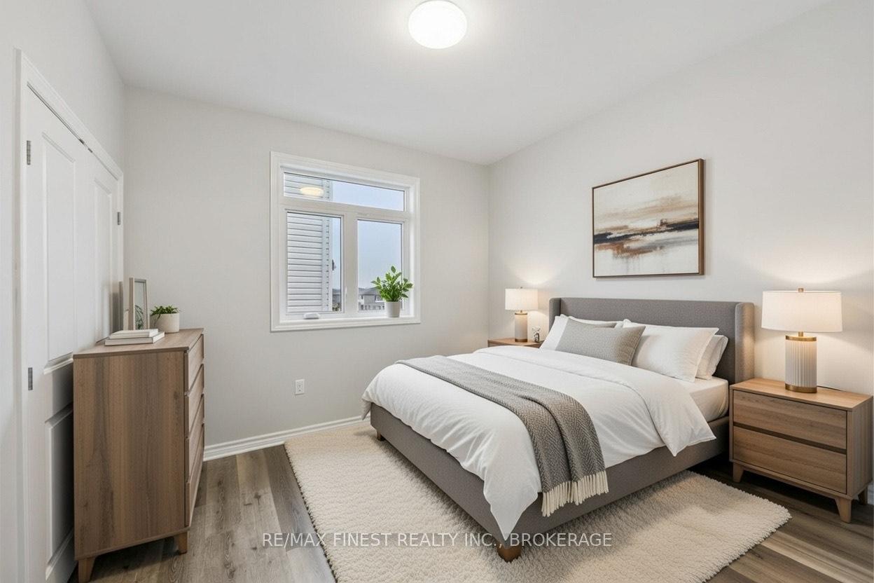 Photo 3 of 1383 Woodfield Crescent, Kingston, City Northwest — HOMEH