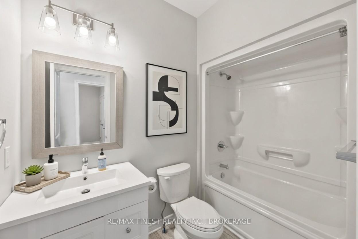 Photo 6 of 1383 Woodfield Crescent, Kingston, City Northwest — HOMEH