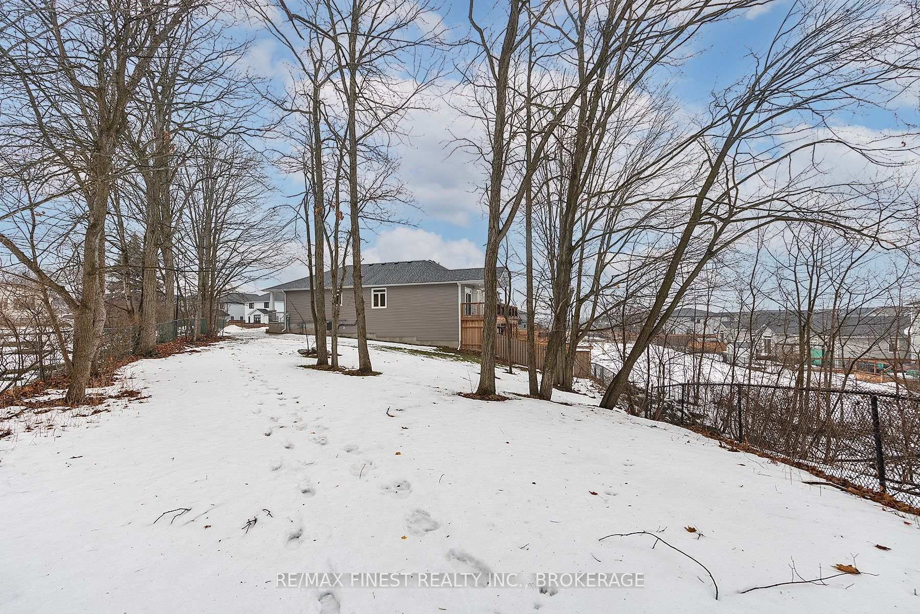 Photo 22 of 1383 Woodfield Crescent, Kingston, City Northwest — HOMEH