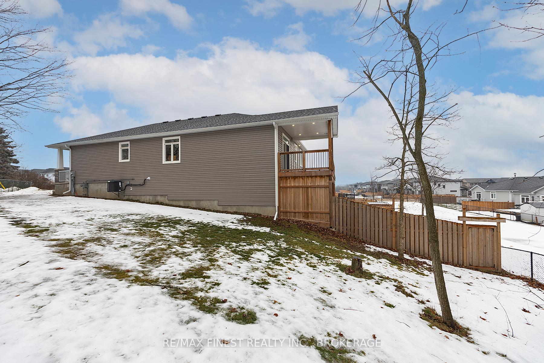 Photo 32 of 1383 Woodfield Crescent, Kingston, City Northwest — HOMEH