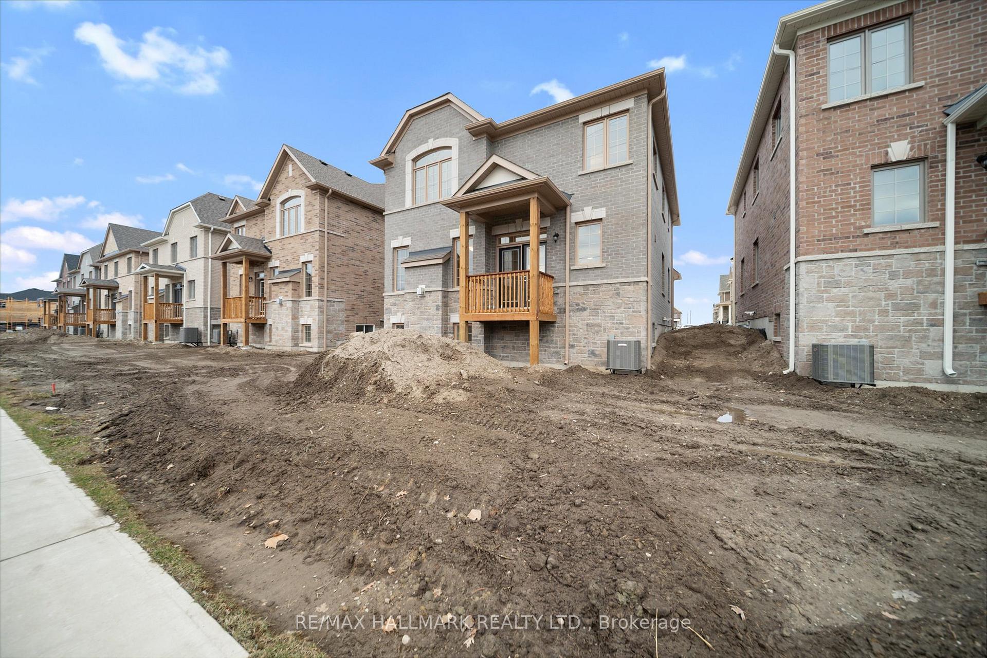 Photo 1 of 15 Tamblyn Trail, New Tecumseth, Beeton — HOMEH