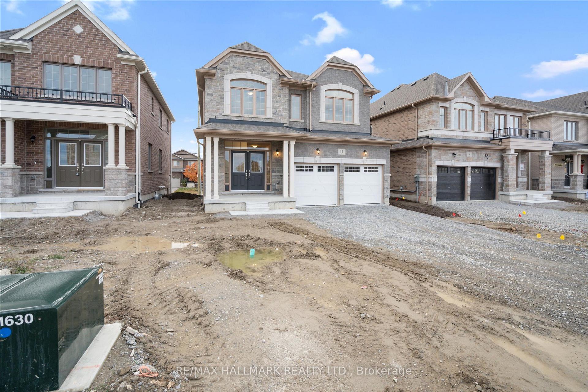 Photo 2 of 15 Tamblyn Trail, New Tecumseth, Beeton — HOMEH